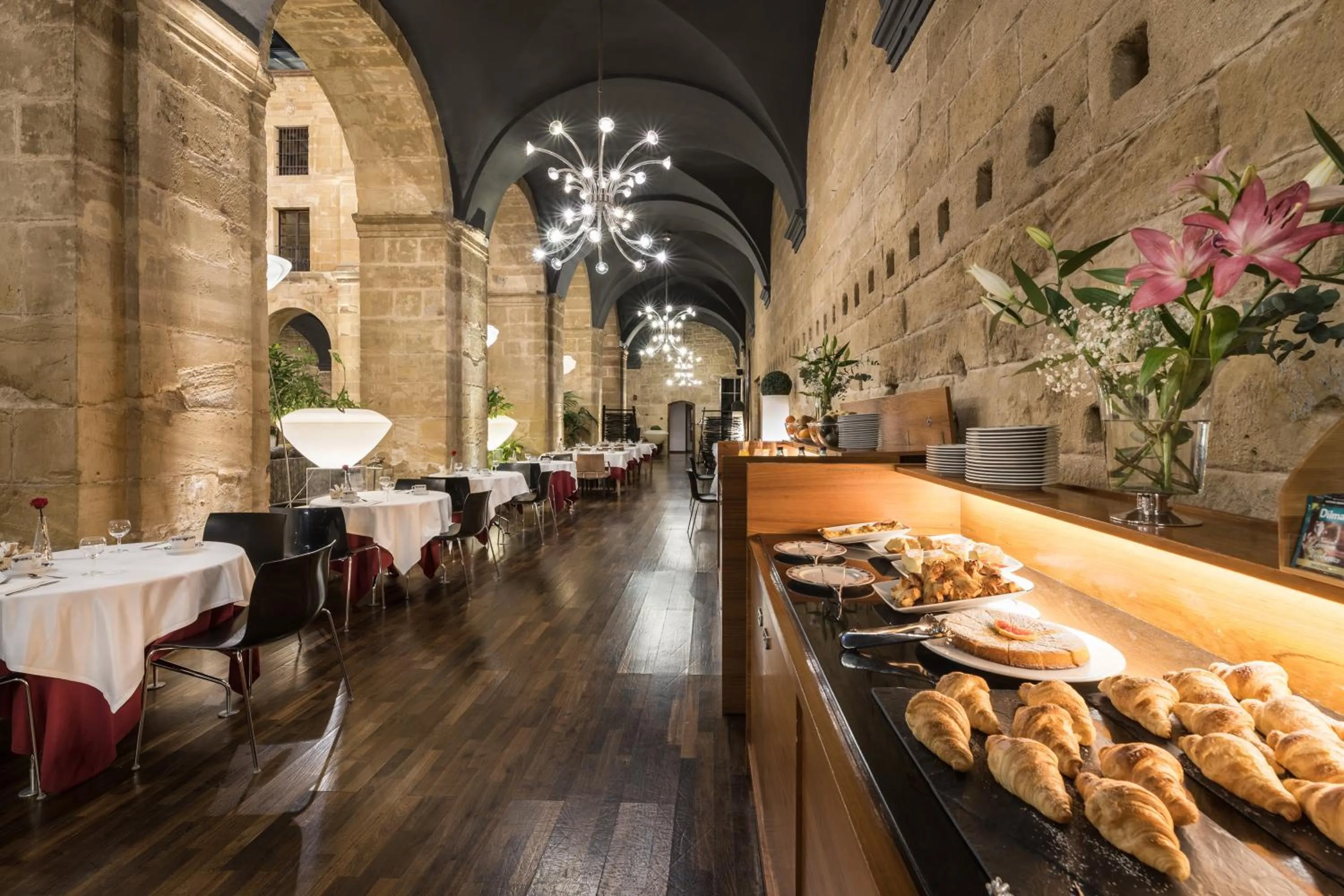 Restaurant/places to eat in Eurostars Los Agustinos