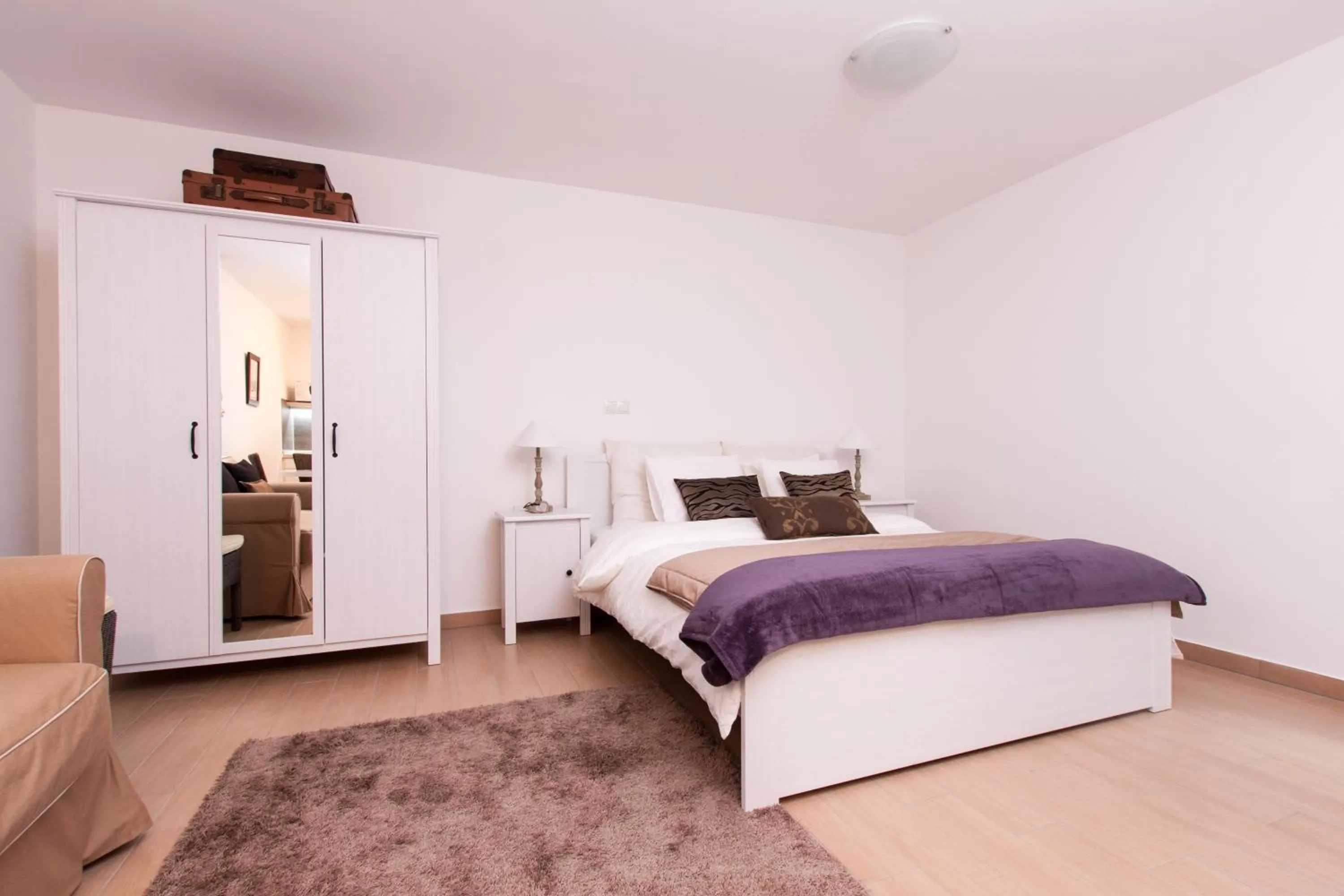 Studio in Effie Perine Apartments