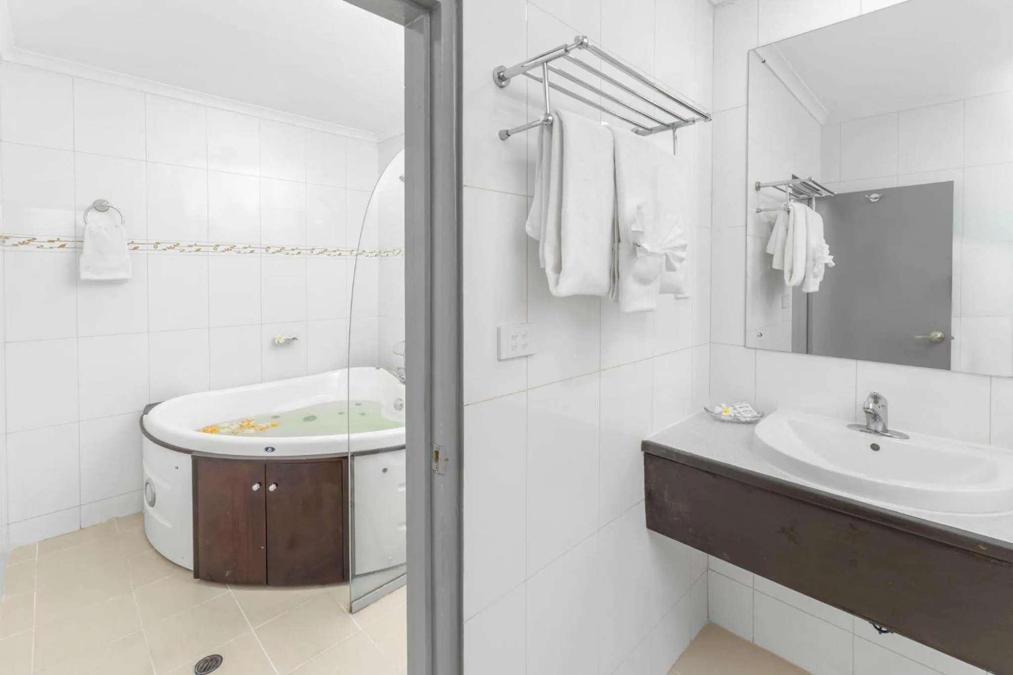 Bathroom in Trans International Hotel