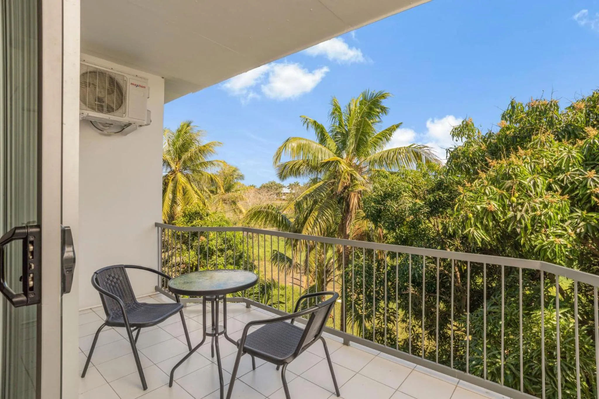 Balcony/Terrace in Trans International Hotel