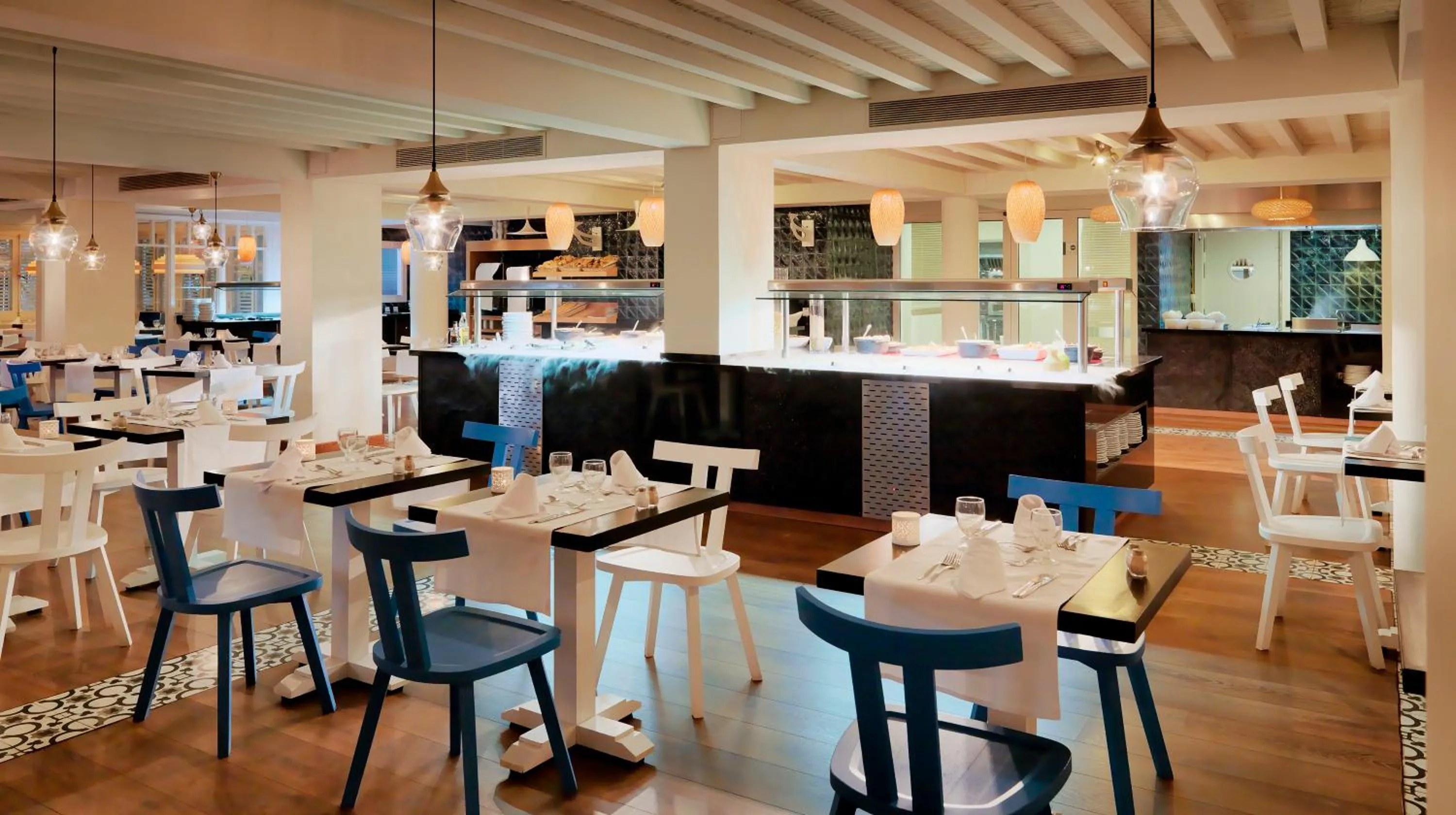 Restaurant/places to eat in Boutique Hotel H10 Big Sur - Adults Only