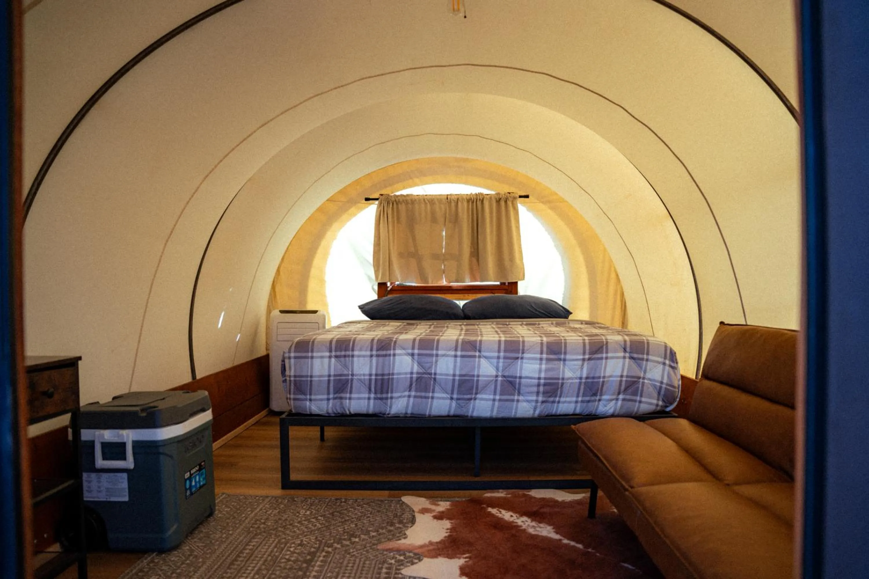 Bedroom, Bed in Desert Sage Retreat