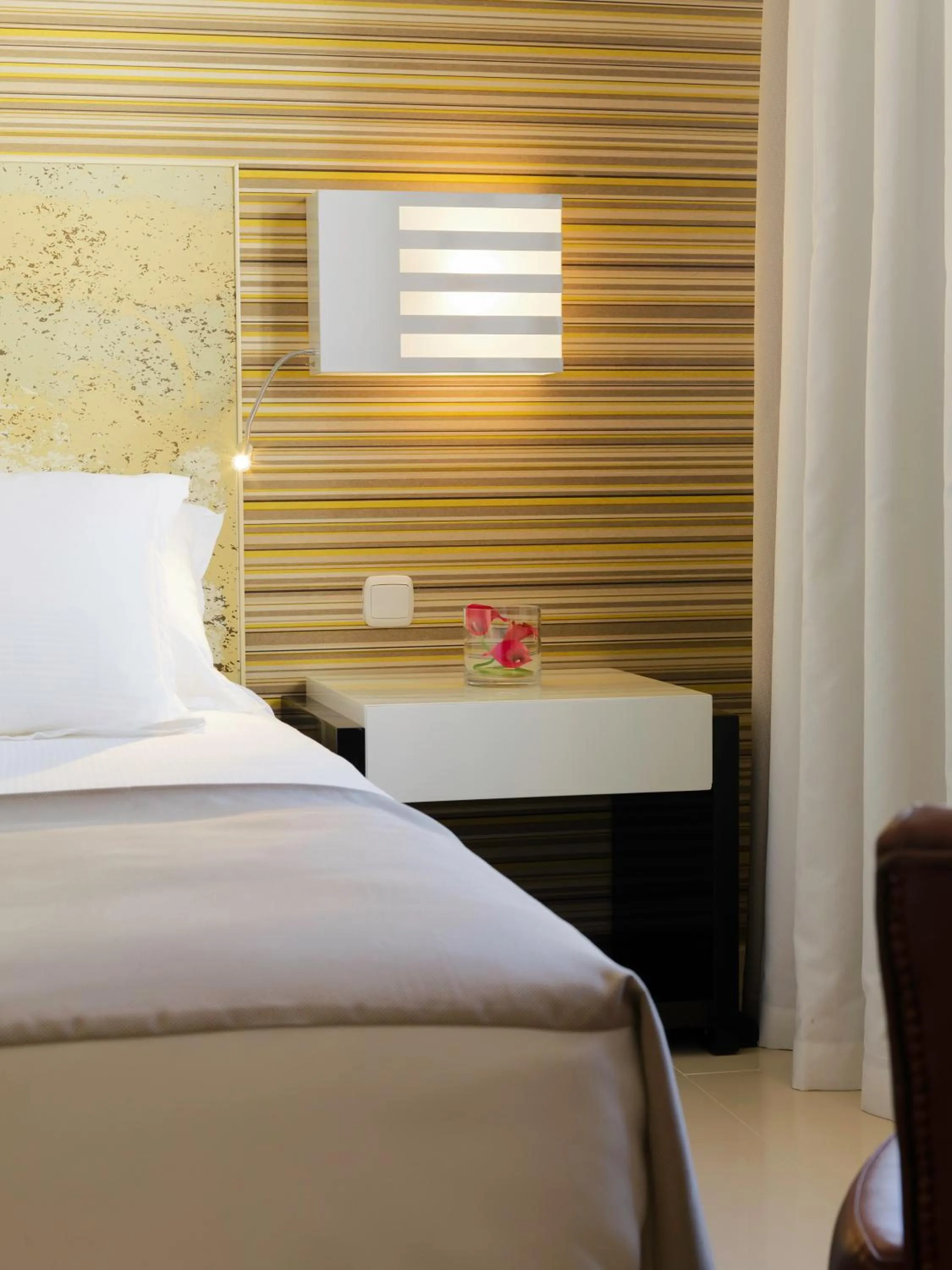 Bed in Boutique Hotel H10 White Suites - Adults Only