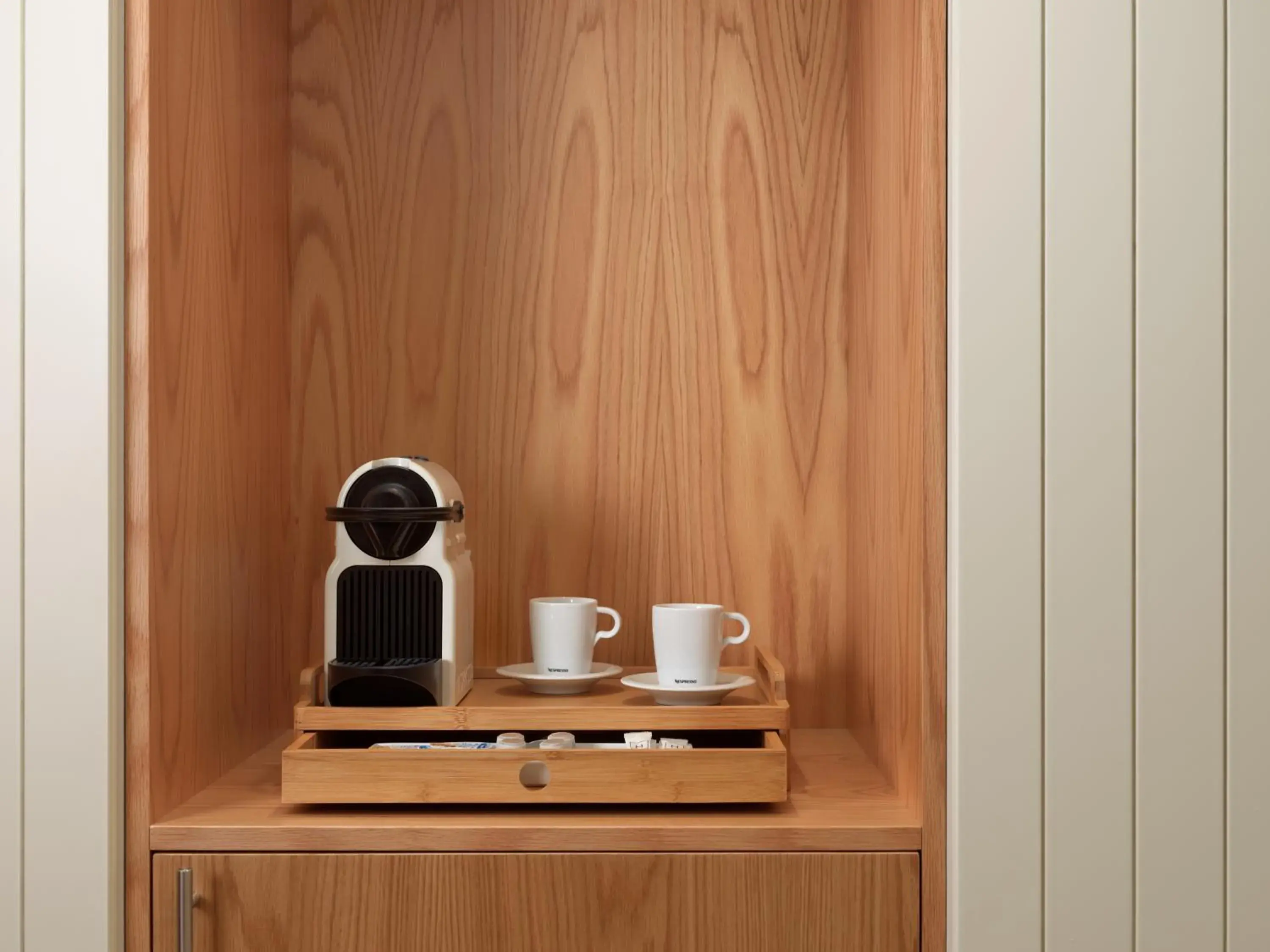 Deluxe Suite - single occupancy in Boutique Hotel H10 White Suites - Adults Only Deluxe Suite - single occupancy in Boutique Hotel H10 White Suites - Adults Only