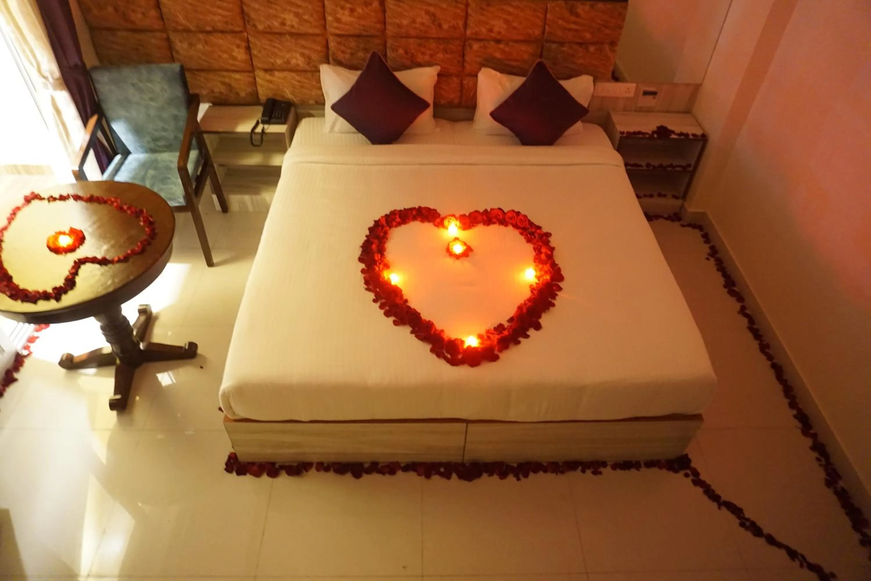 Bed in Zenith Hotels Hebbal Bangalore