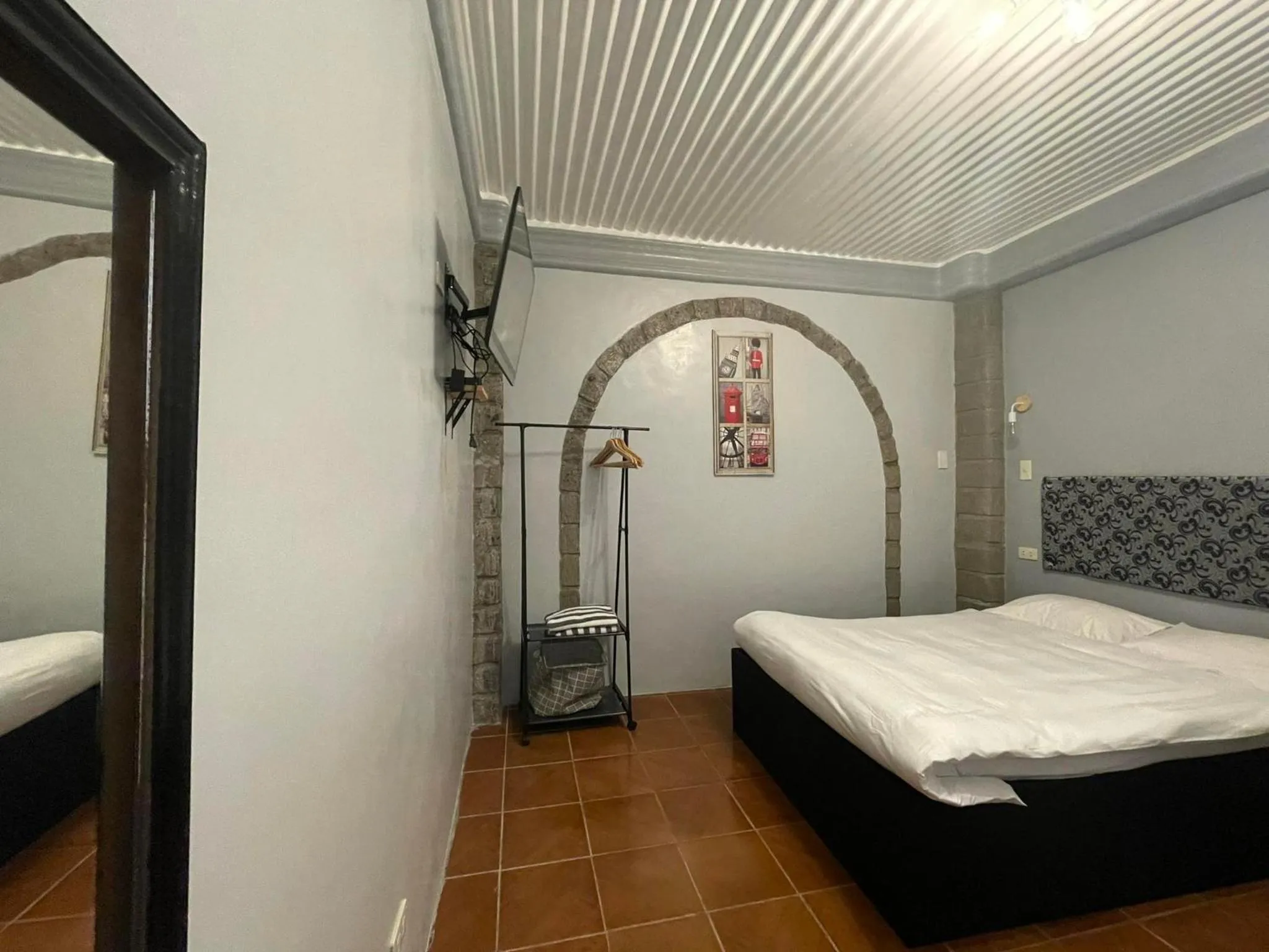 Bed in Sunbloom Beachfront Hotel and Restaurant Zambales