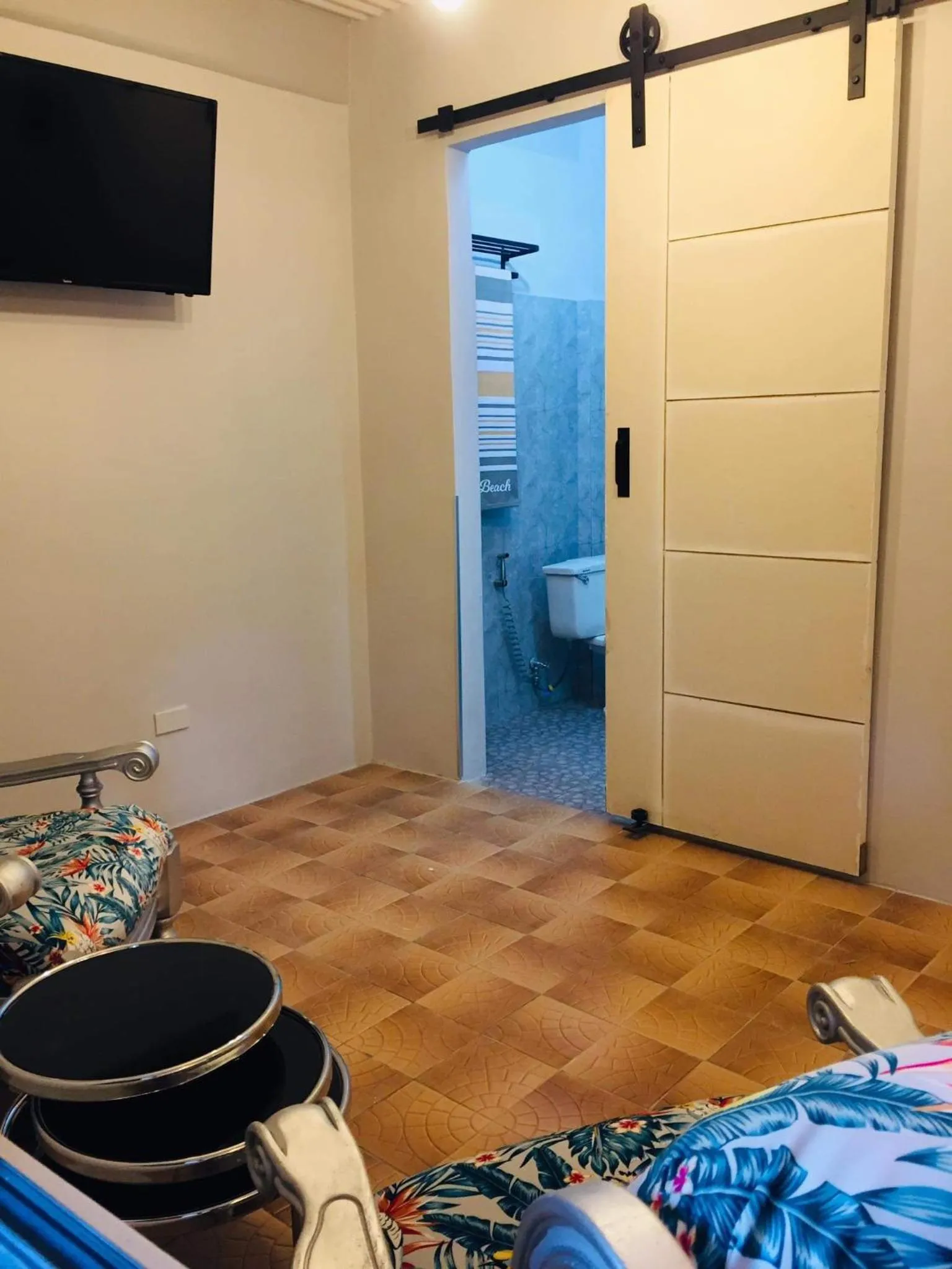 Sunbloom Beachfront Hotel and Restaurant Zambales