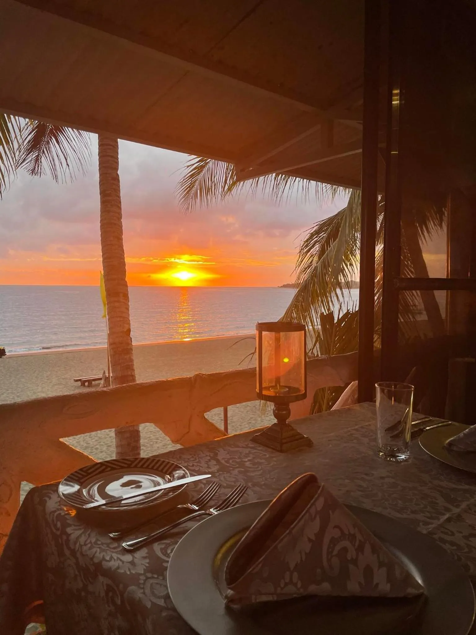 Sunbloom Beachfront Hotel and Restaurant Zambales