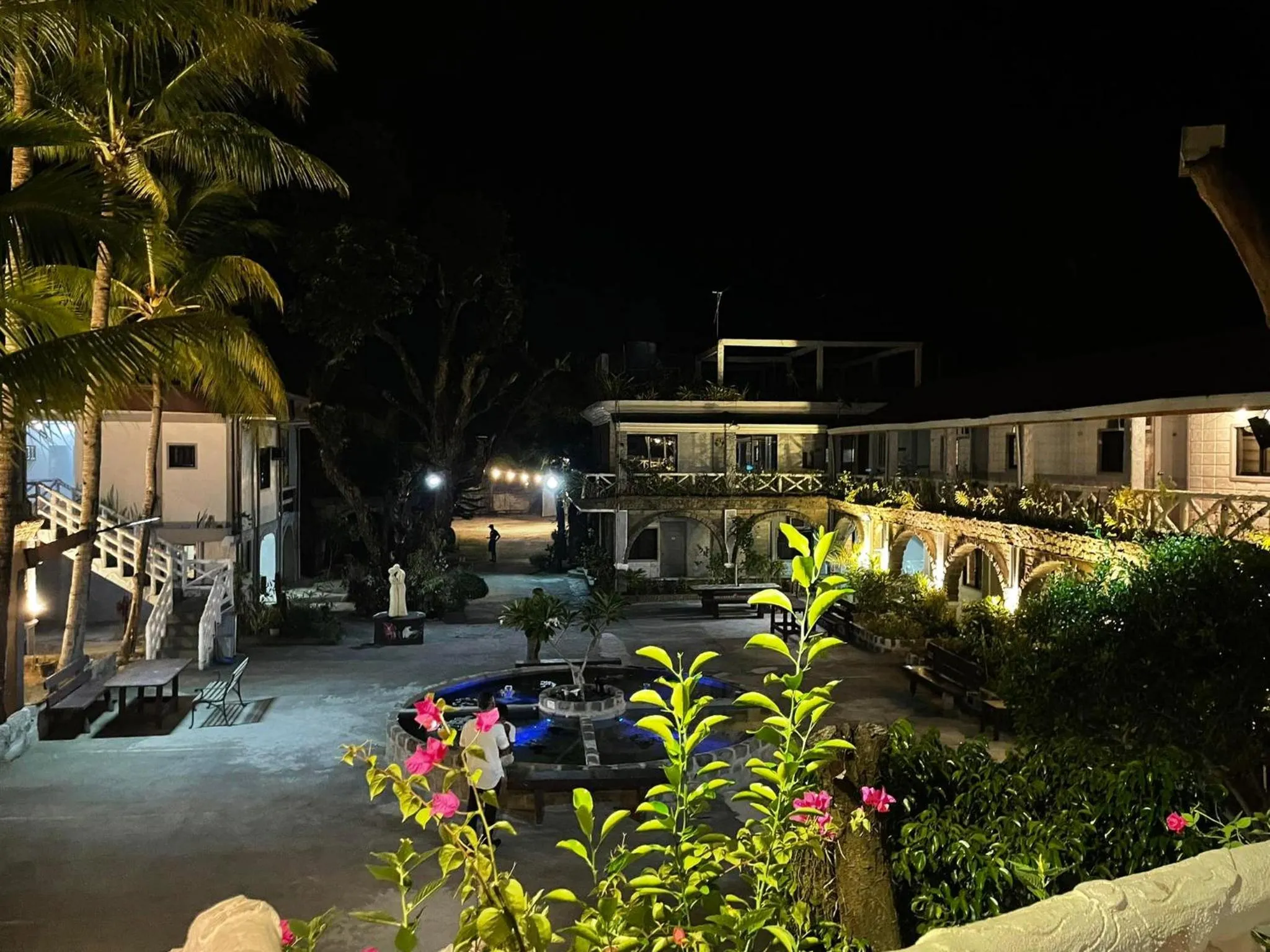 Sunbloom Beachfront Hotel and Restaurant Zambales