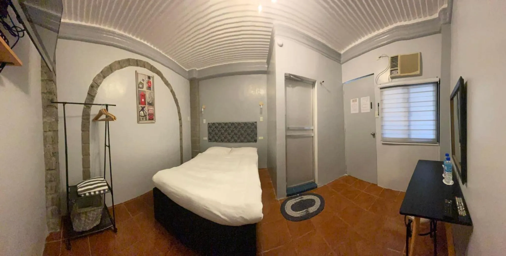 Bed in Sunbloom Beachfront Hotel and Restaurant Zambales