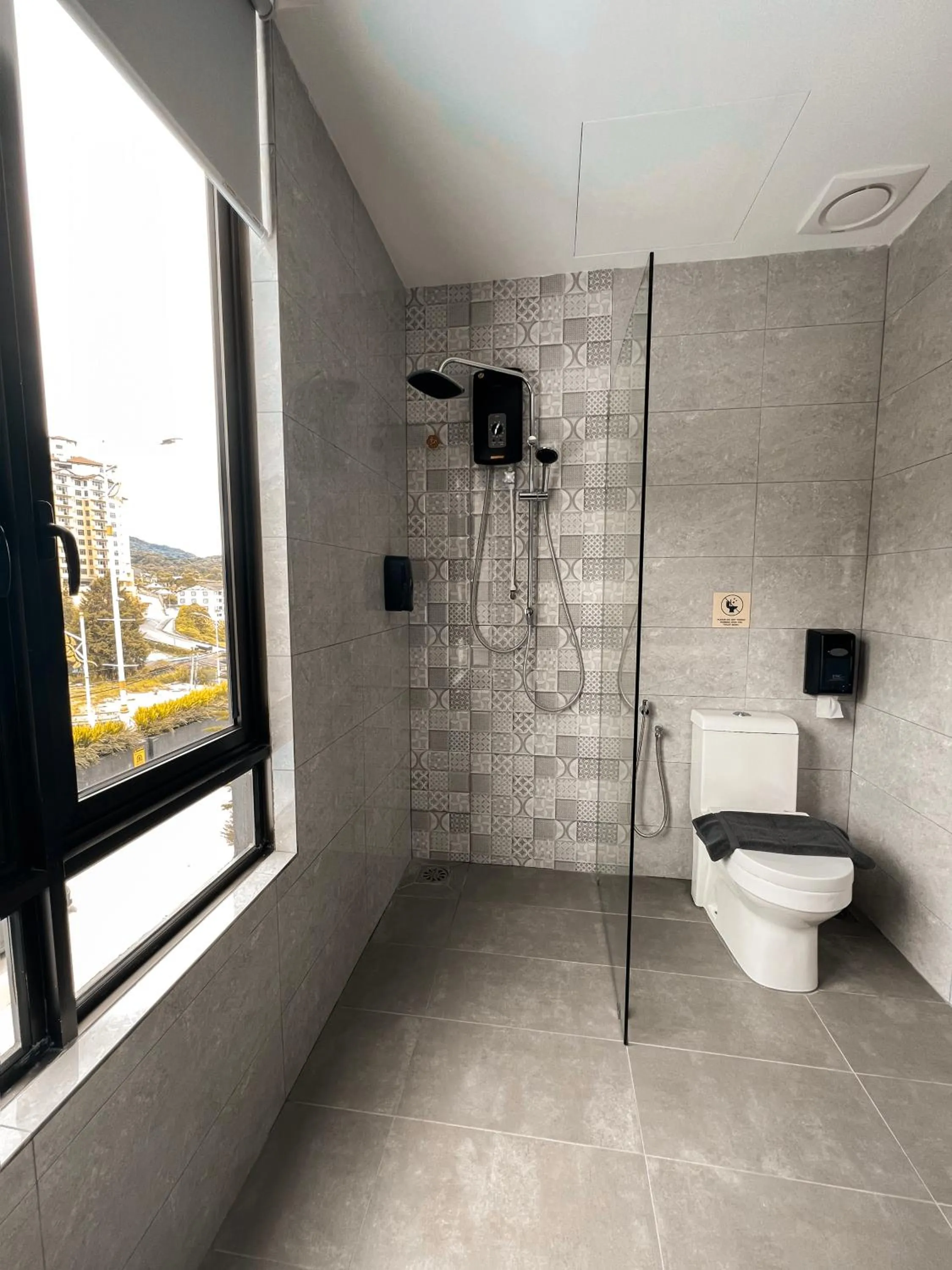 Hotel Brynton at Cameron Centrum Mall