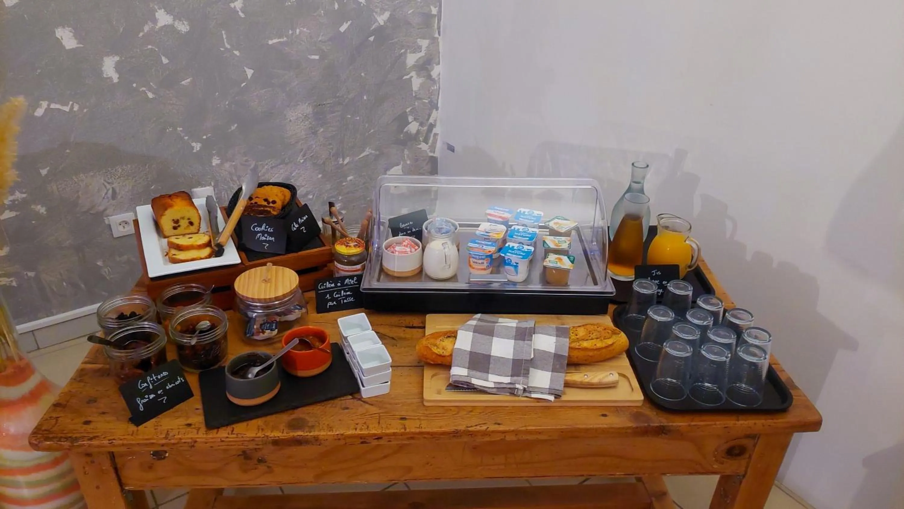 Buffet breakfast in Logis hôtel restaurant Le clos saint loup