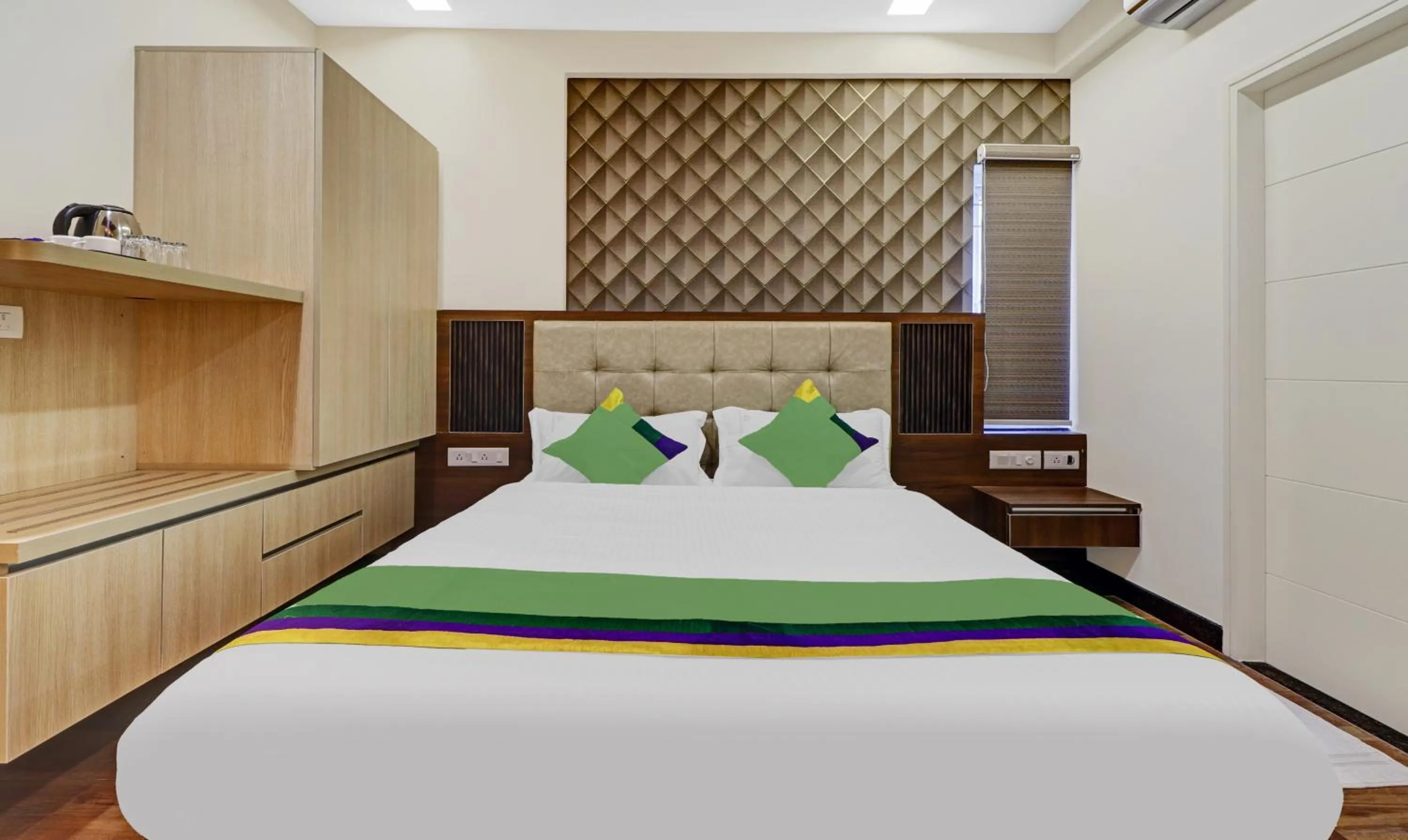 Bedroom in Treebo Elite Heritage