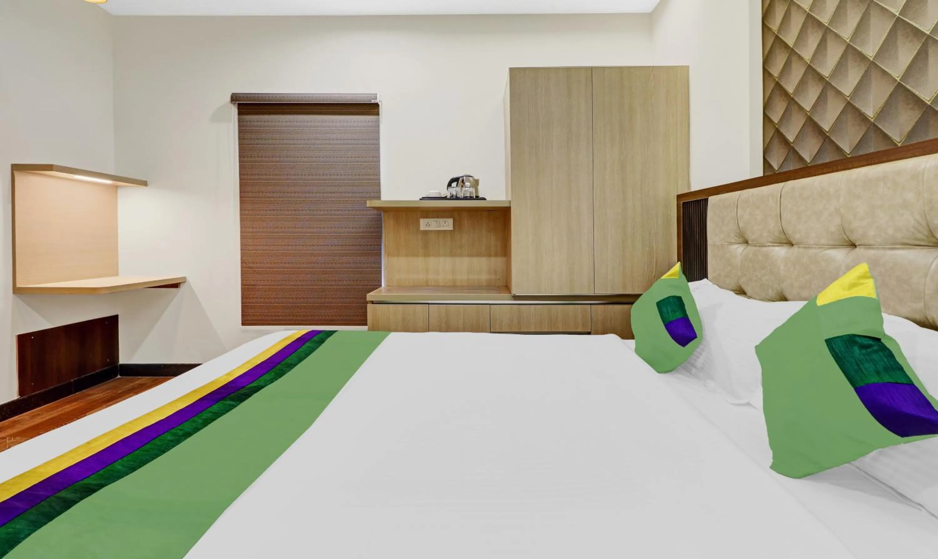 Bedroom in Treebo Elite Heritage