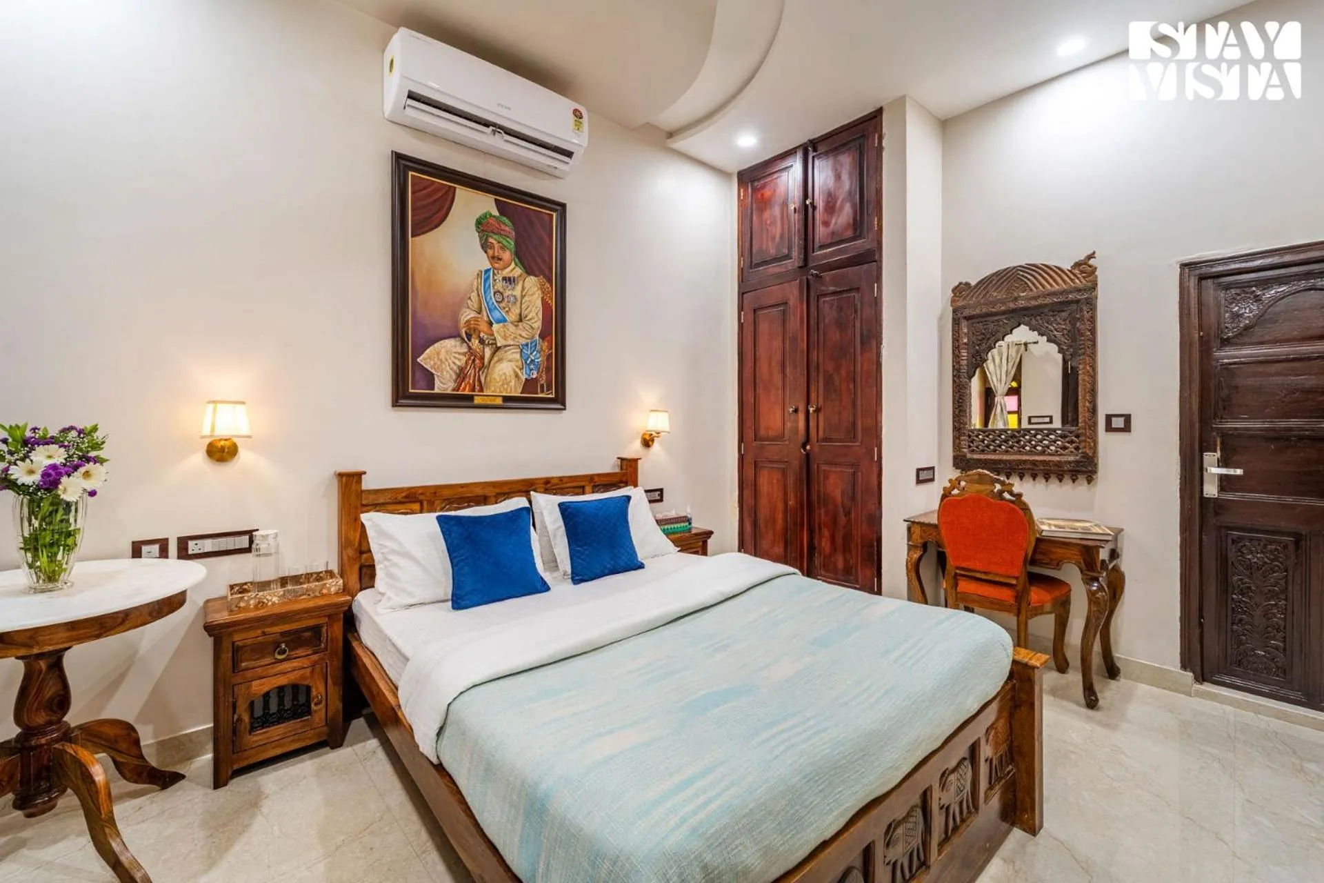 Bedroom, Bed in Sunset Escape by VEO - Part of StayVista