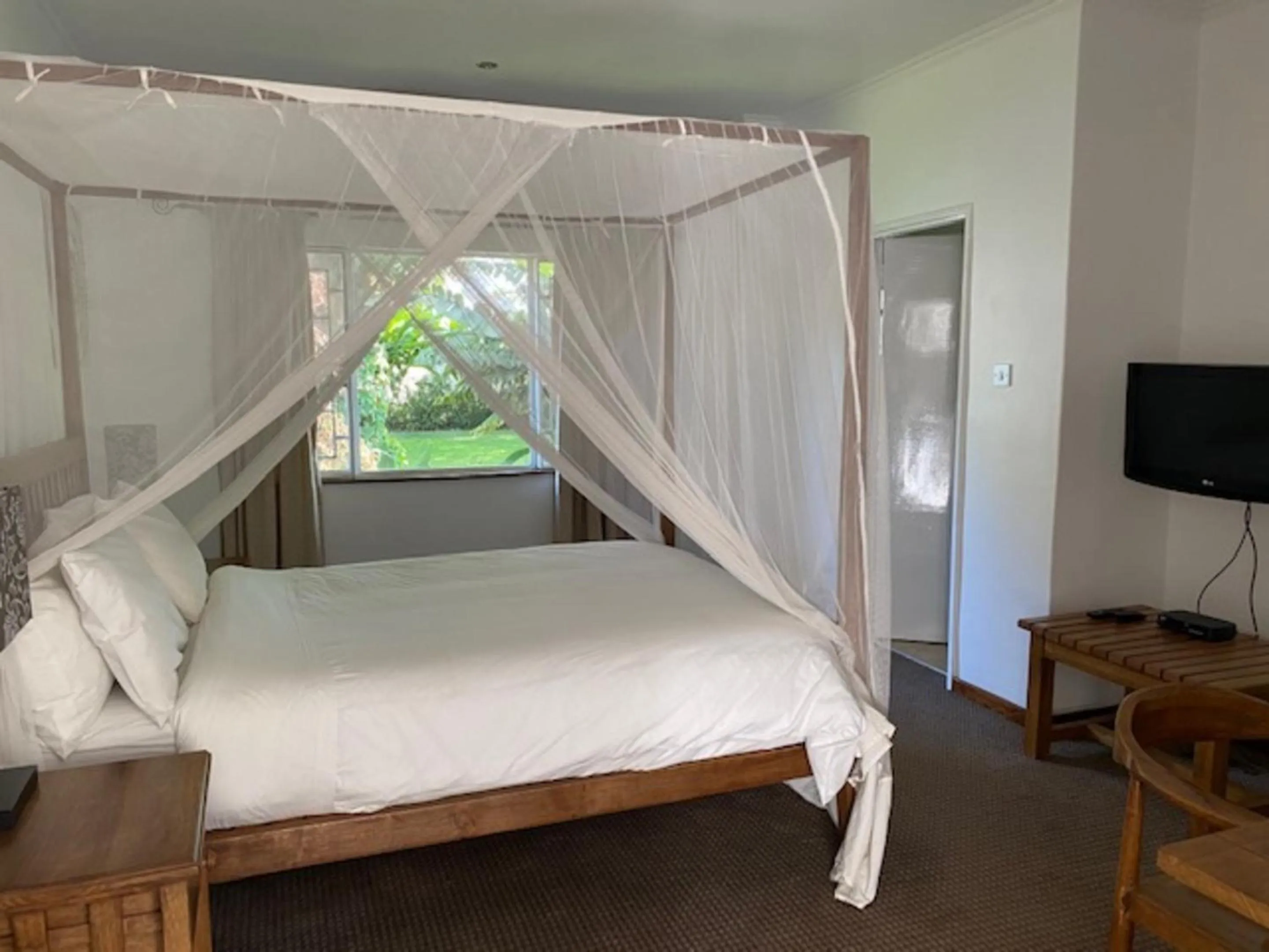 Bedroom, Bed in Burley House by Ulendo