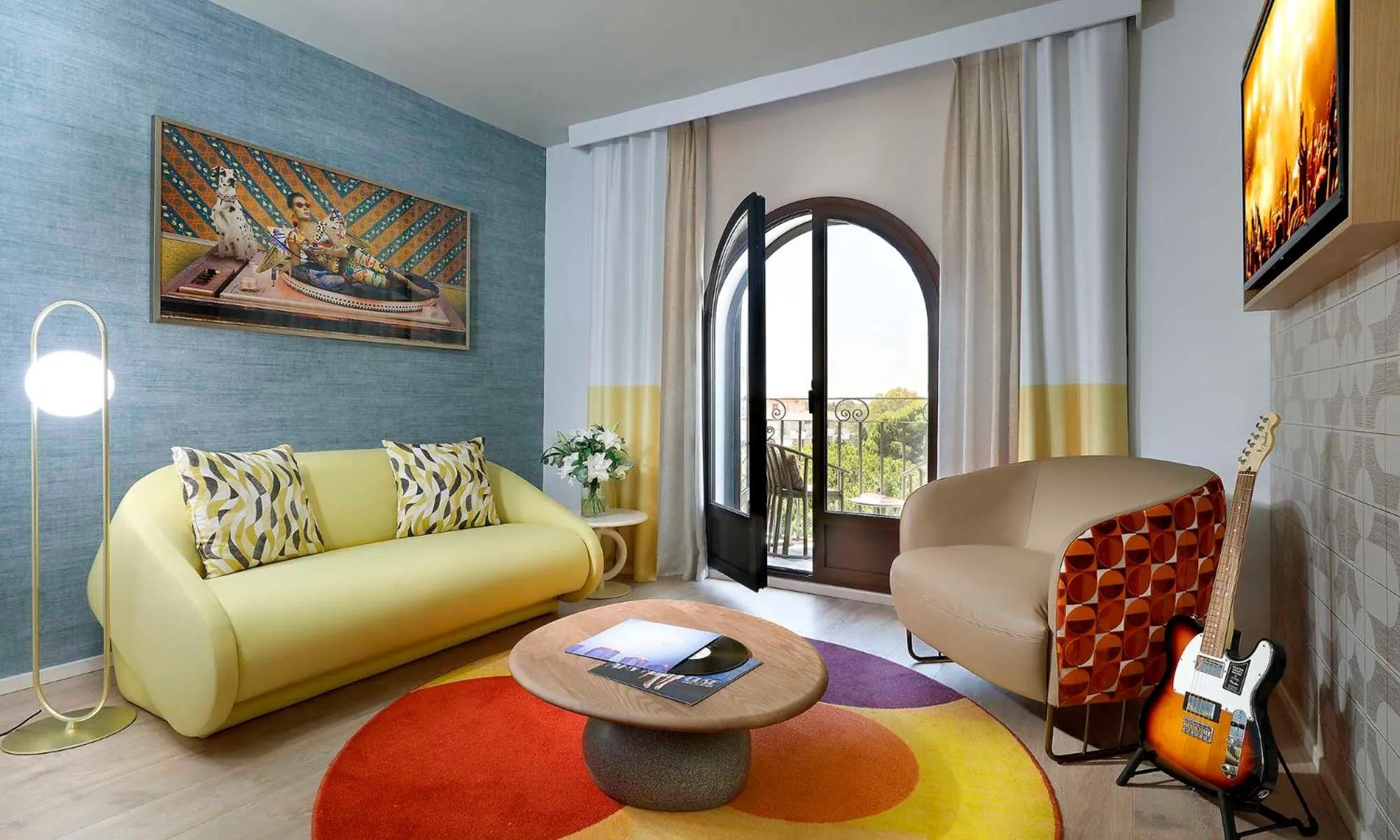 TV and multimedia in Hard Rock Hotel Marbella - Puerto Banús