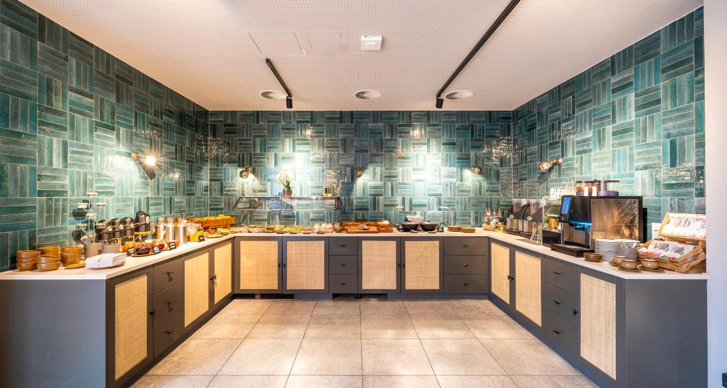 Buffet breakfast in PLAZA INN Ulm