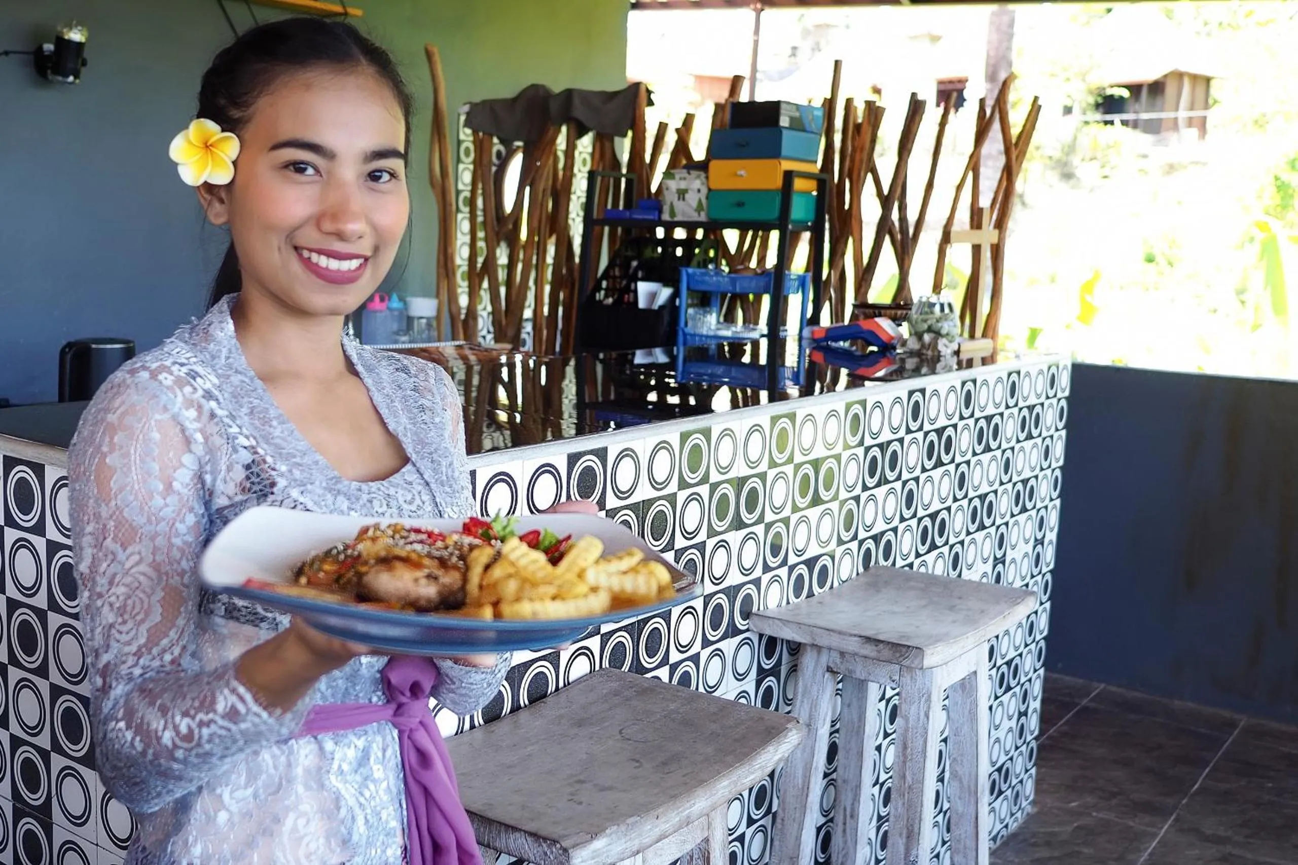 Restaurant/places to eat in THE DARA HILL