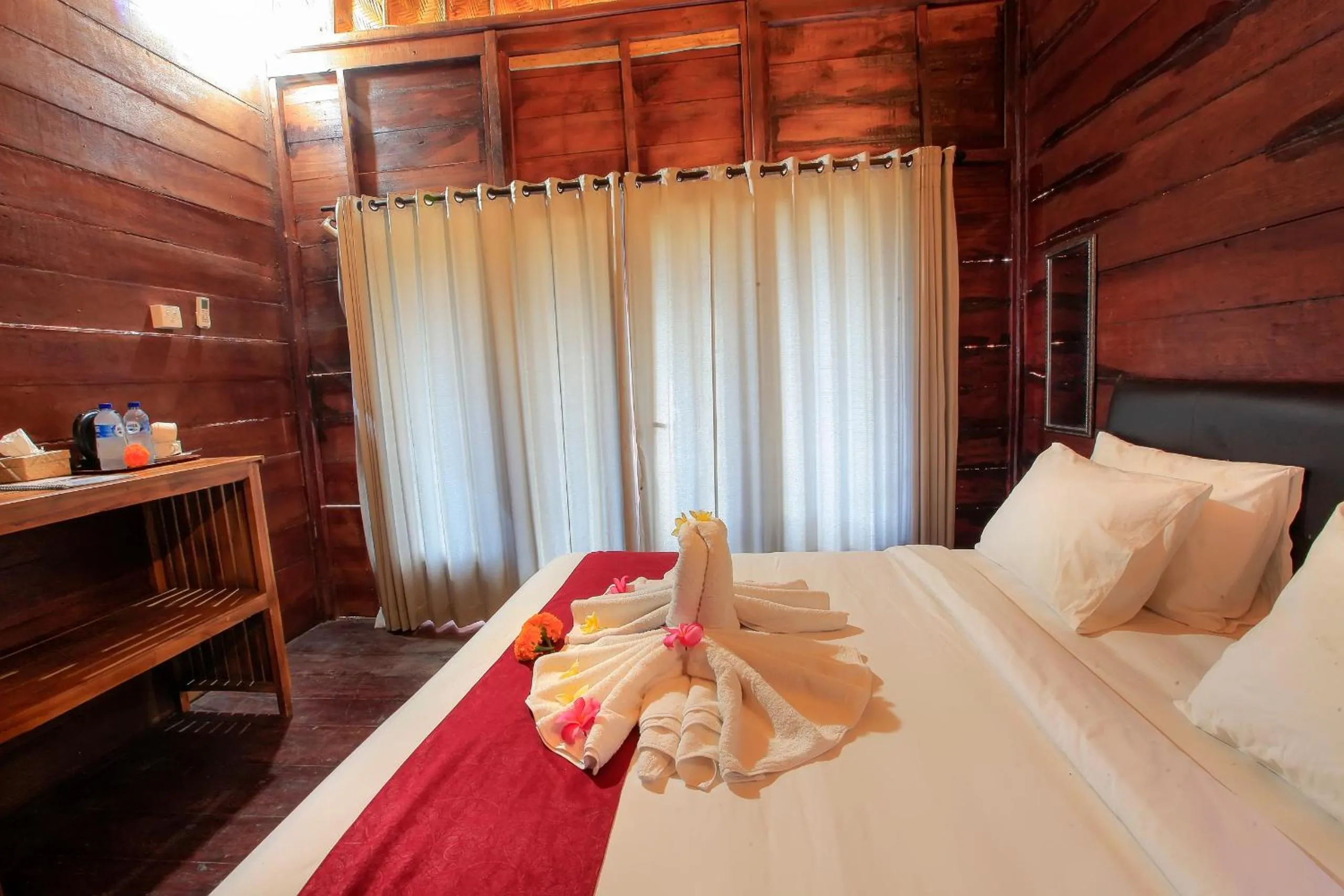 Bedroom, Bed in THE DARA HILL