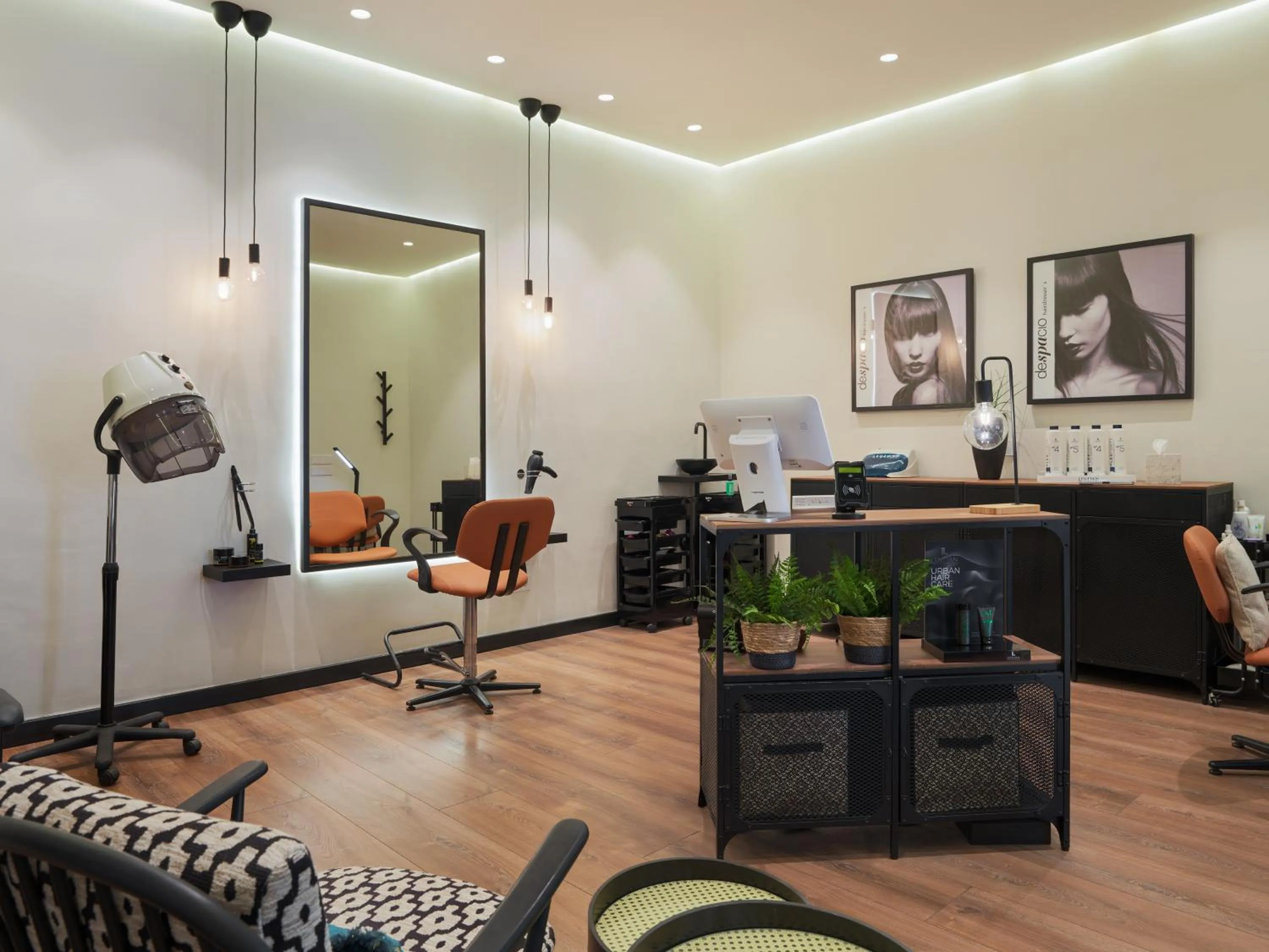 hair dresser in H10 Costa Adeje Palace