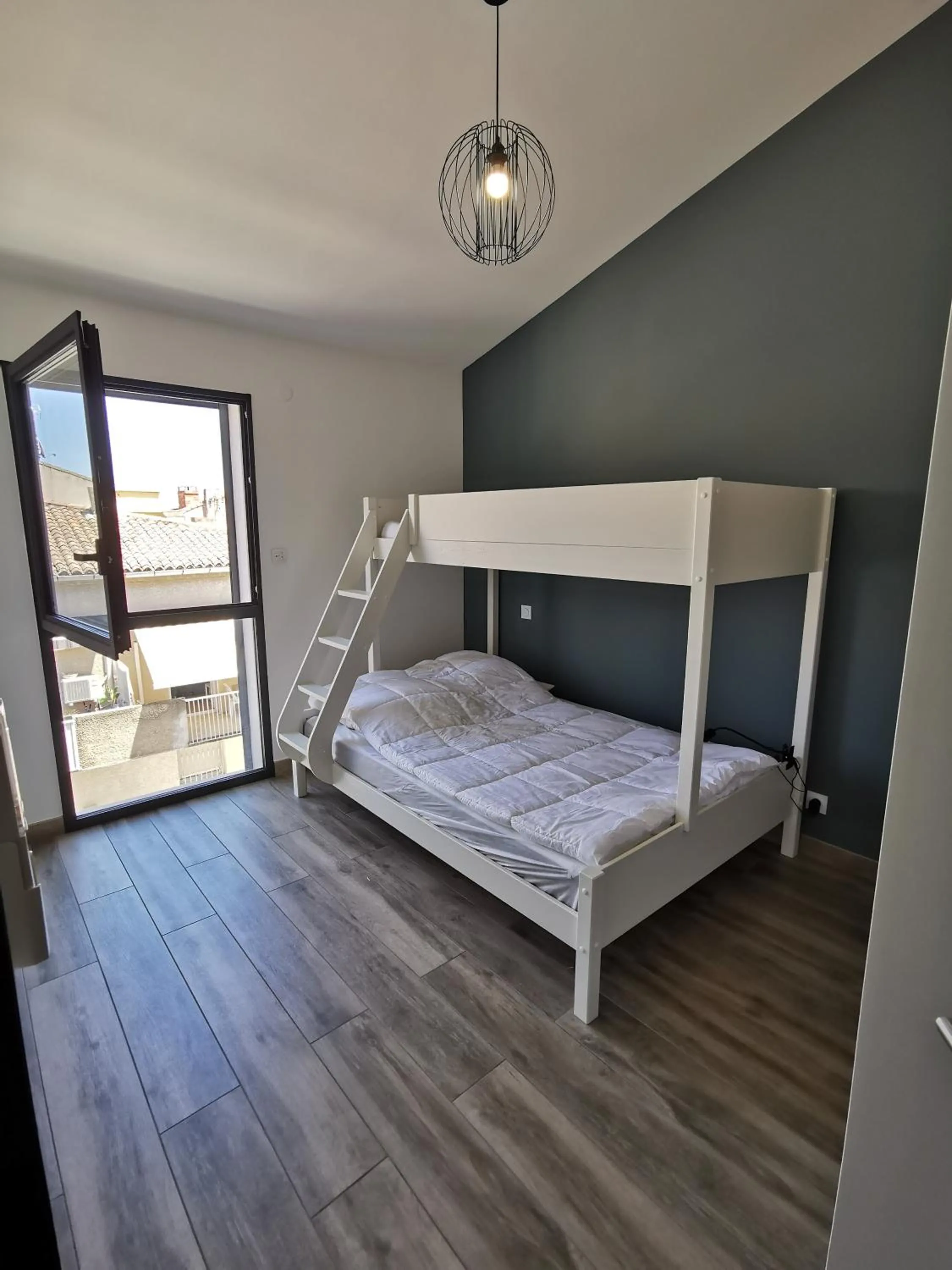 Bed in AS22351 - P3 au 2ème et dernier étage dans une résidence neuve en Centre Ville