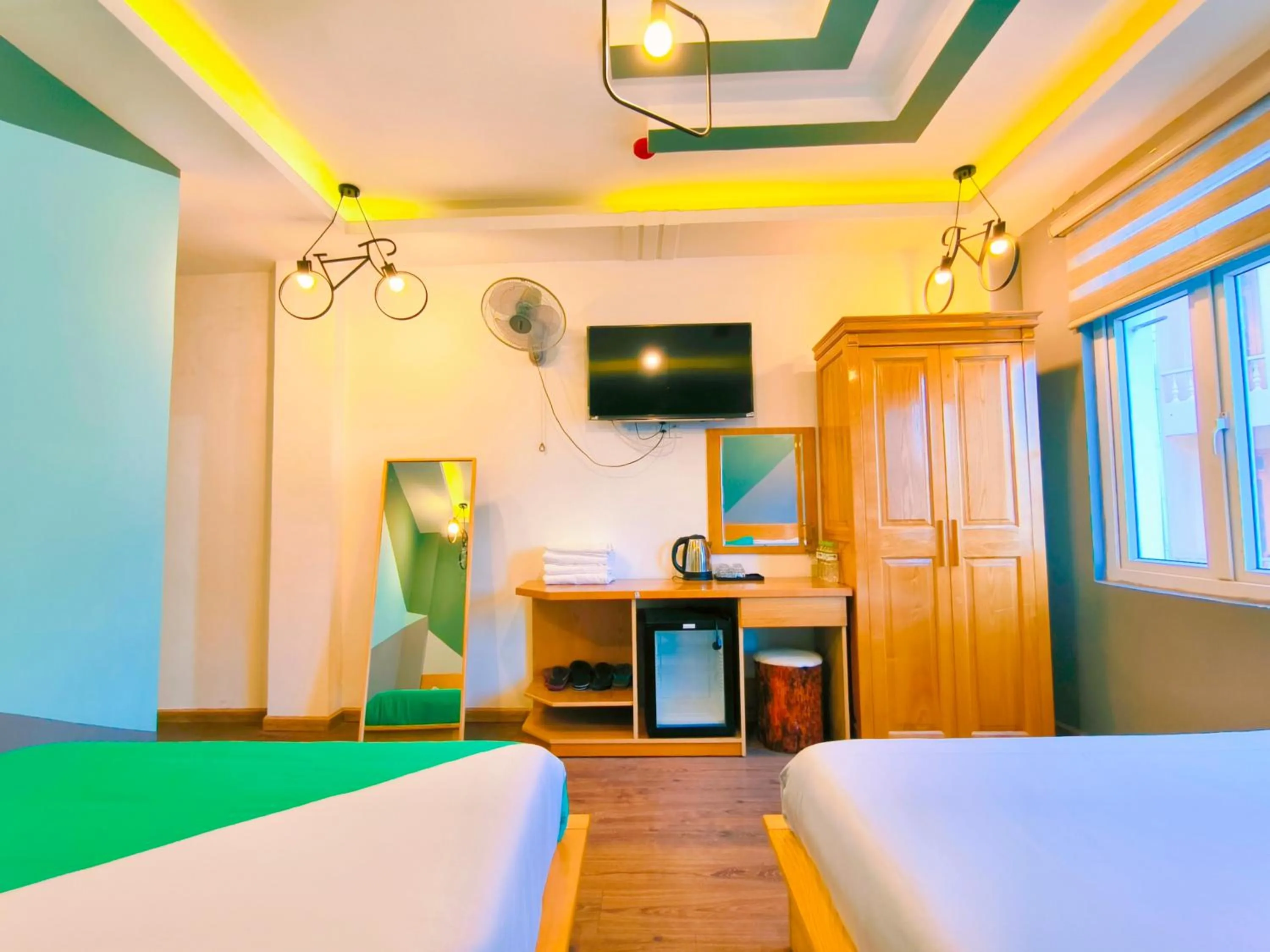 Communal lounge/ TV room, Bed in Bống Stay