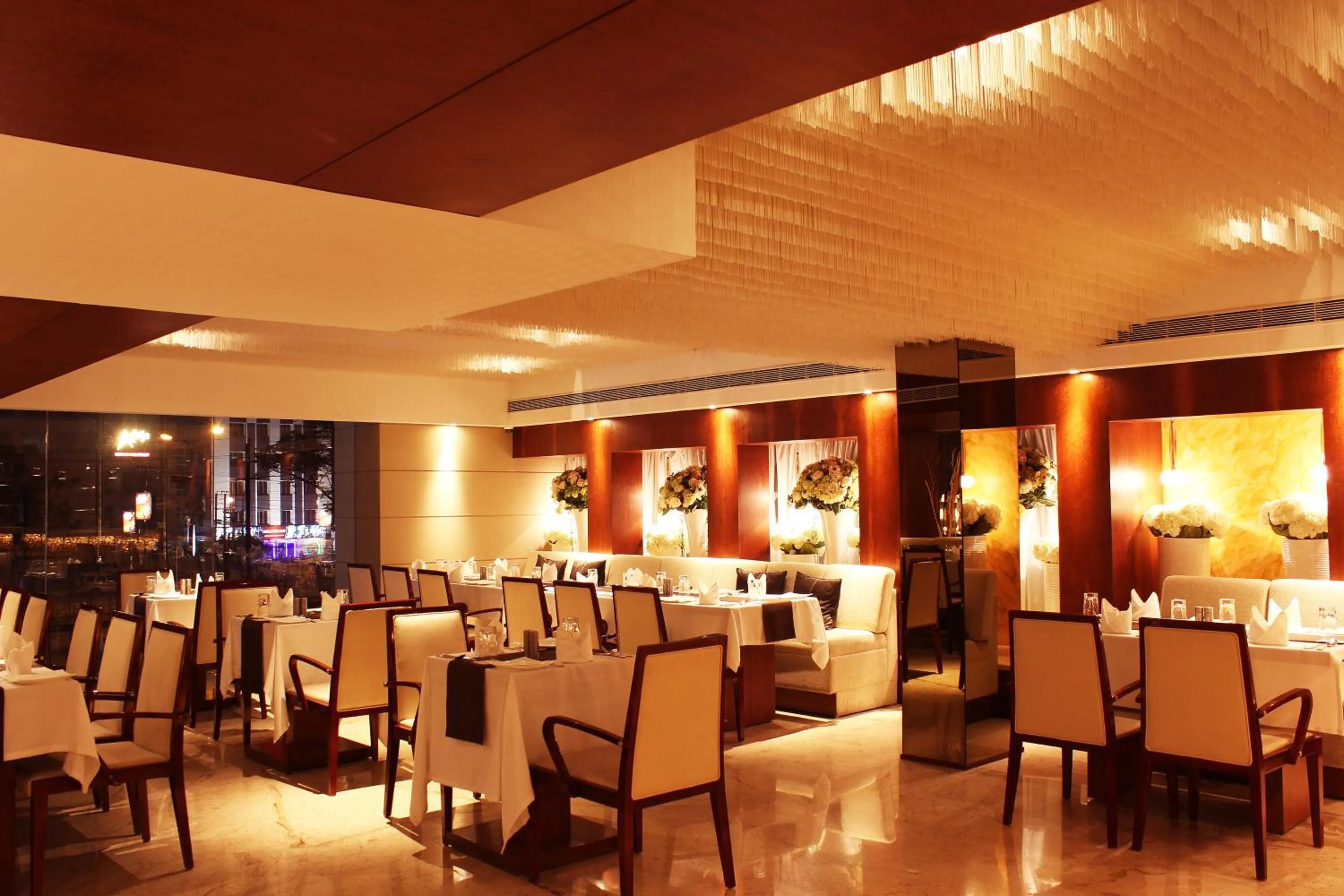 Restaurant/places to eat in Celesta Hotel - Kolkata