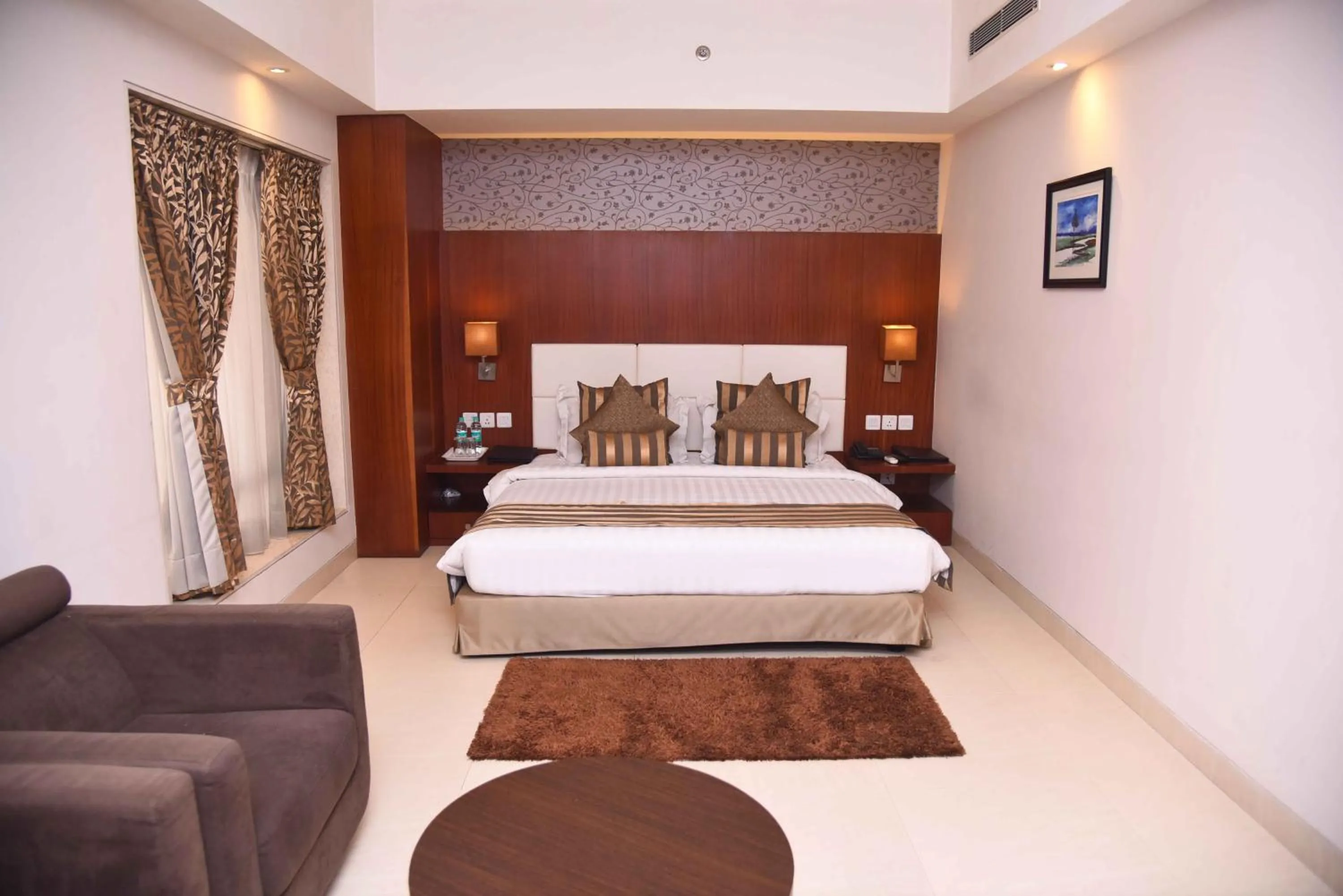 Bedroom, Bed in Celesta Hotel - Kolkata