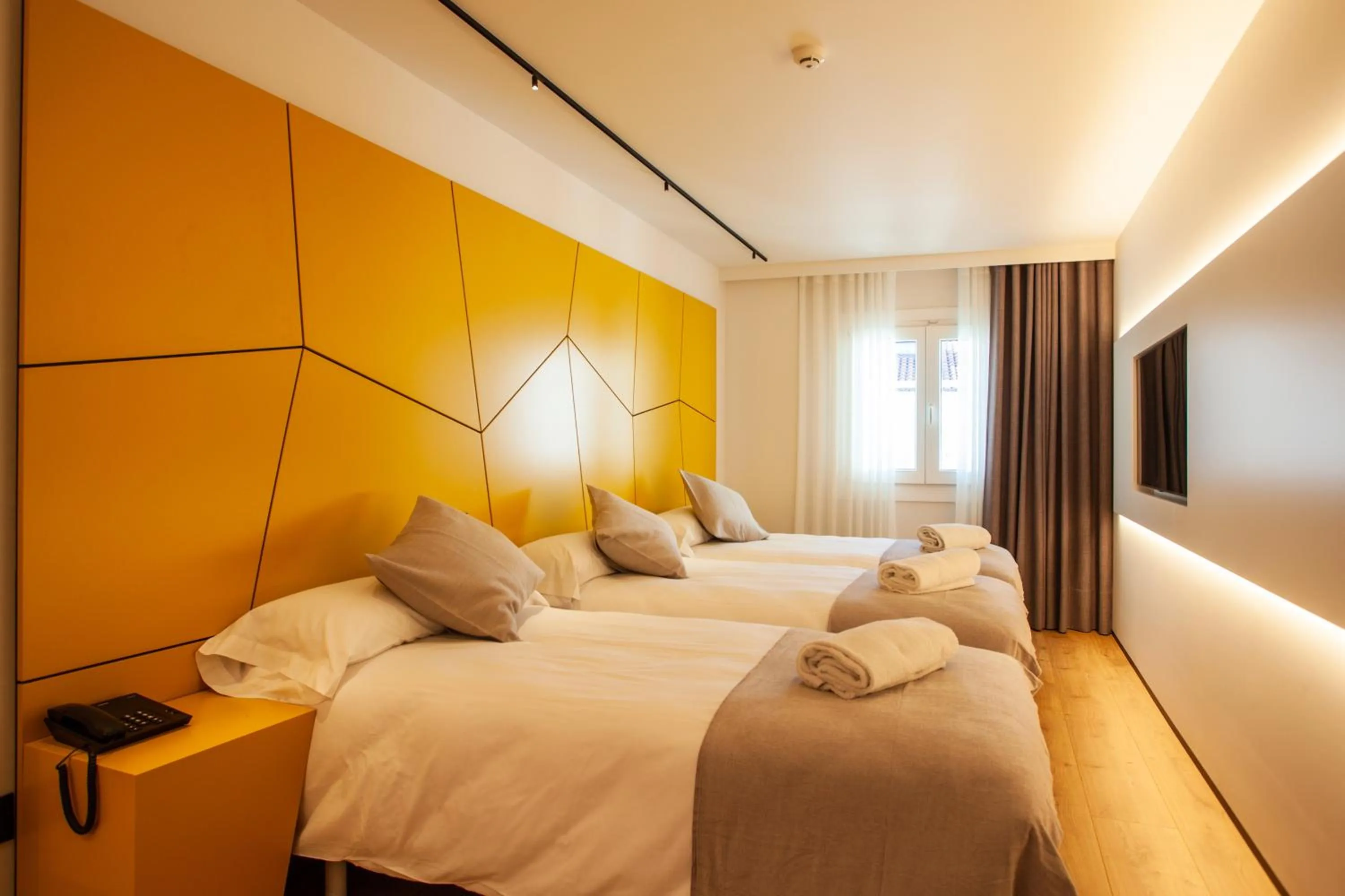 Bed in Hotel Plaza Obradoiro by Bossh! Hotels