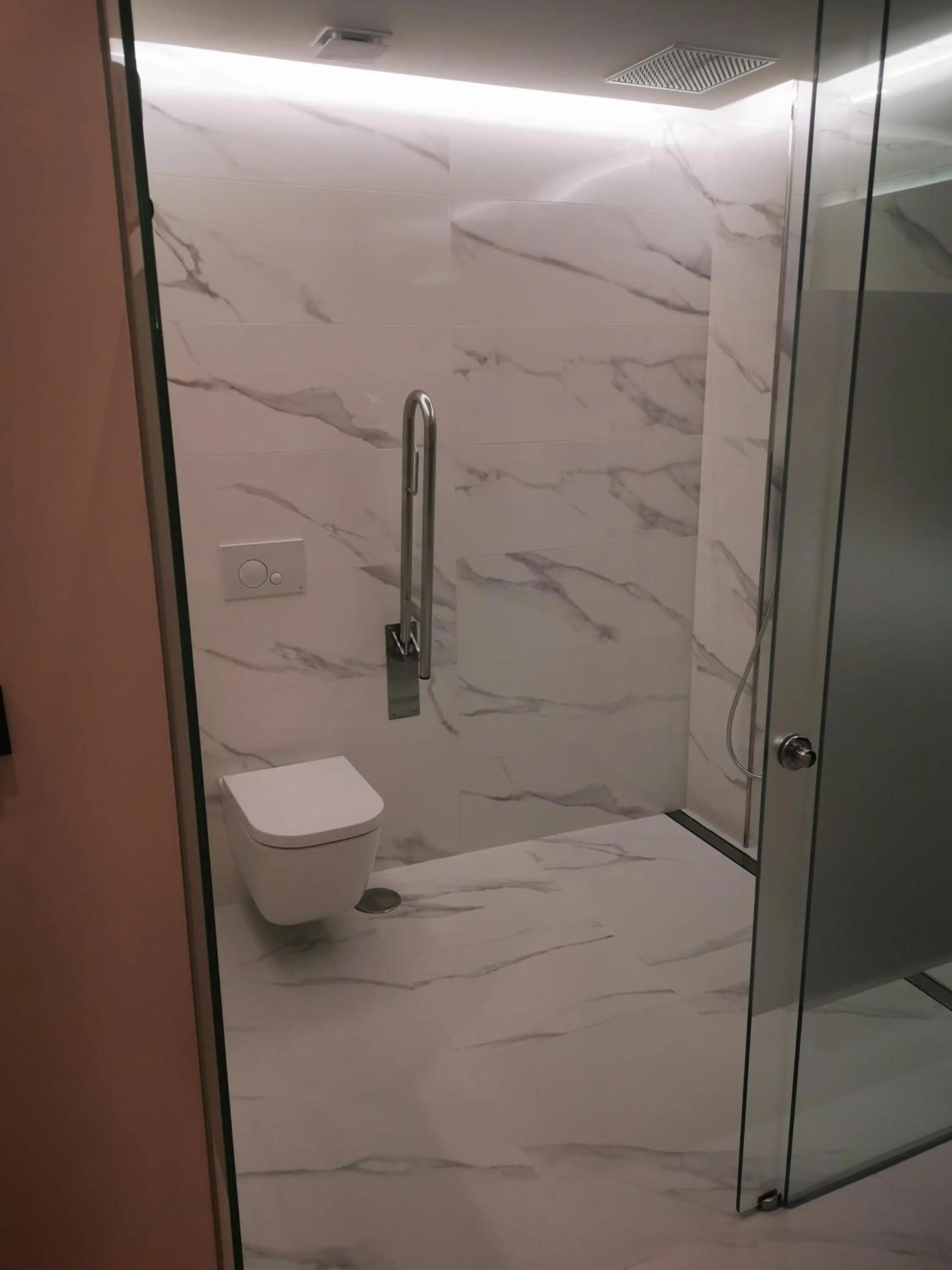 Facility for disabled guests in Hotel Plaza Obradoiro by Bossh! Hotels