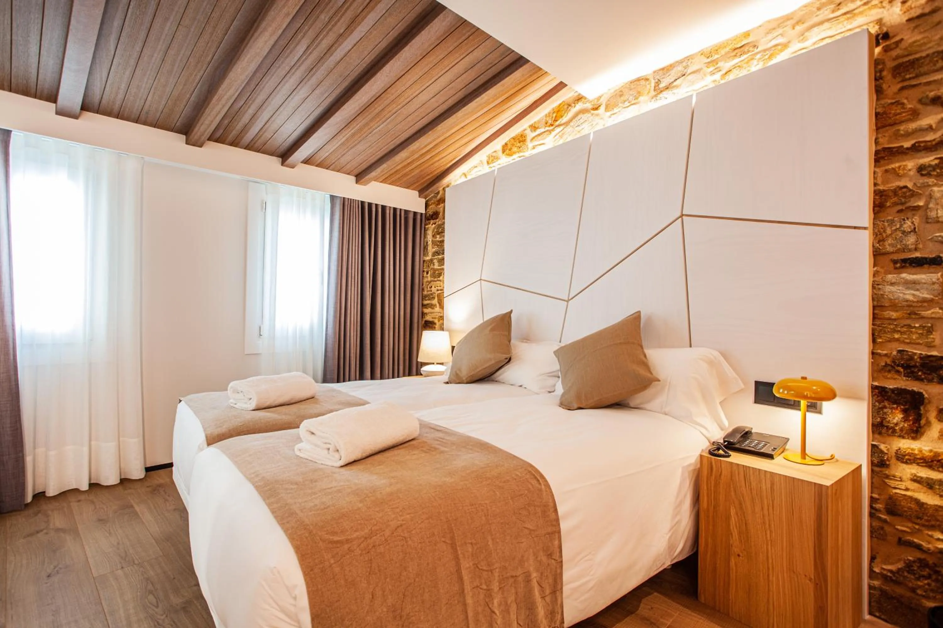 Bed in Hotel Plaza Obradoiro by Bossh! Hotels