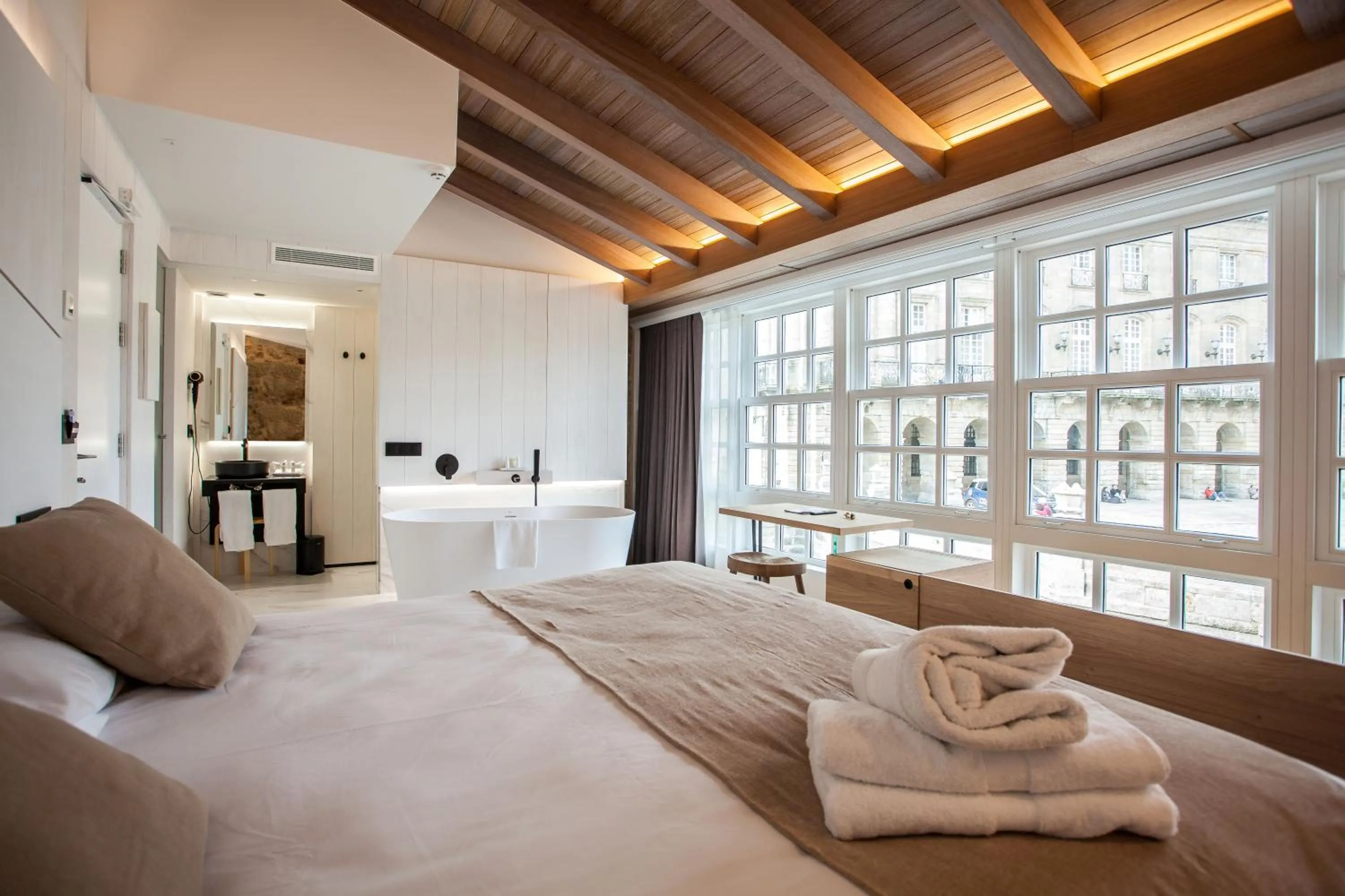 View (from property/room), Bed in Hotel Plaza Obradoiro by Bossh! Hotels