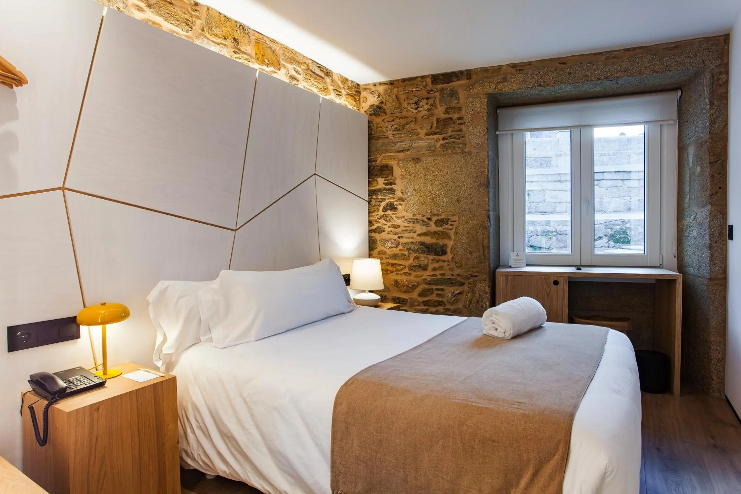 Photo of the whole room, Bed in Hotel Plaza Obradoiro by Bossh! Hotels