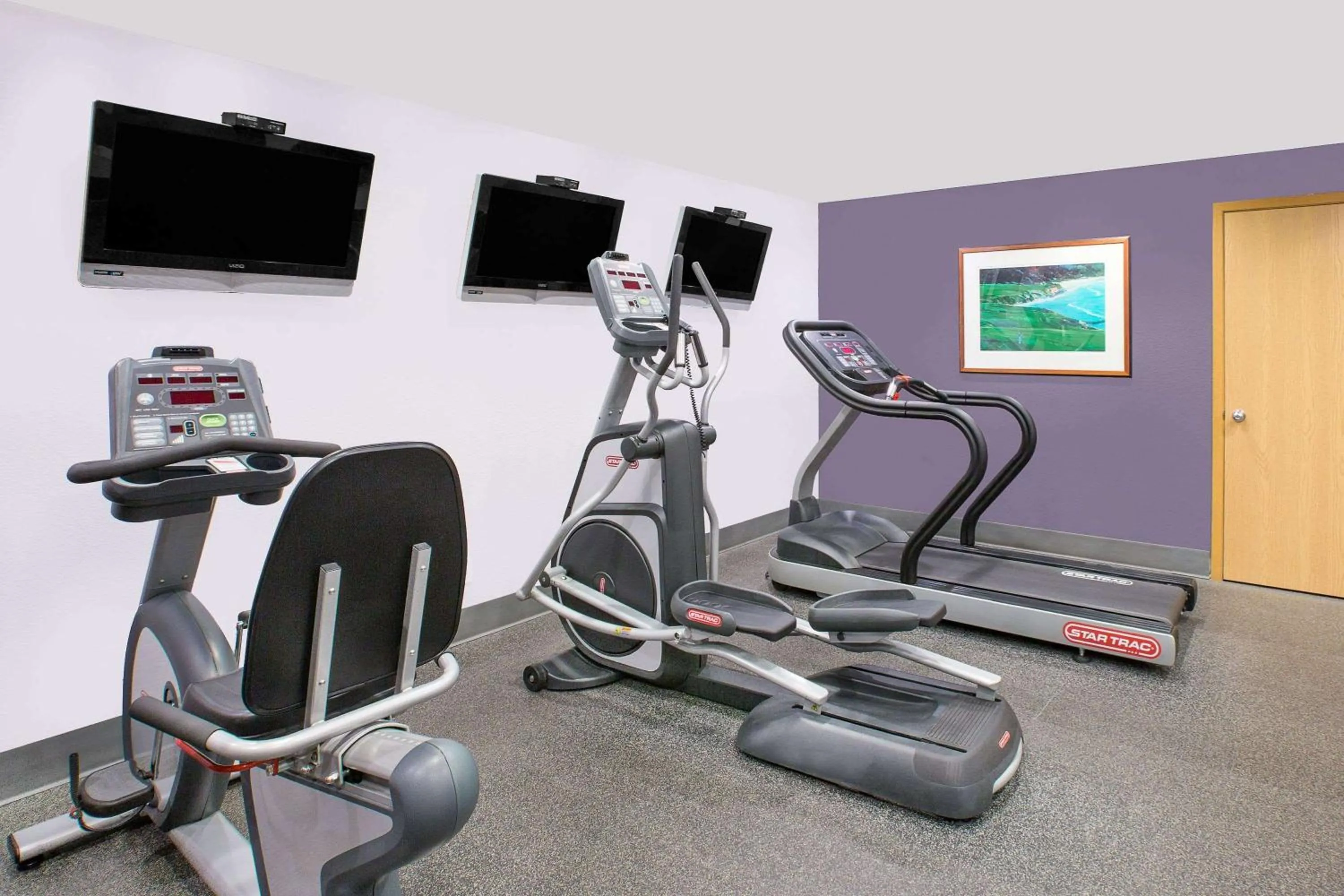 Fitness centre/facilities in MICROTEL Inn and Suites - Ames