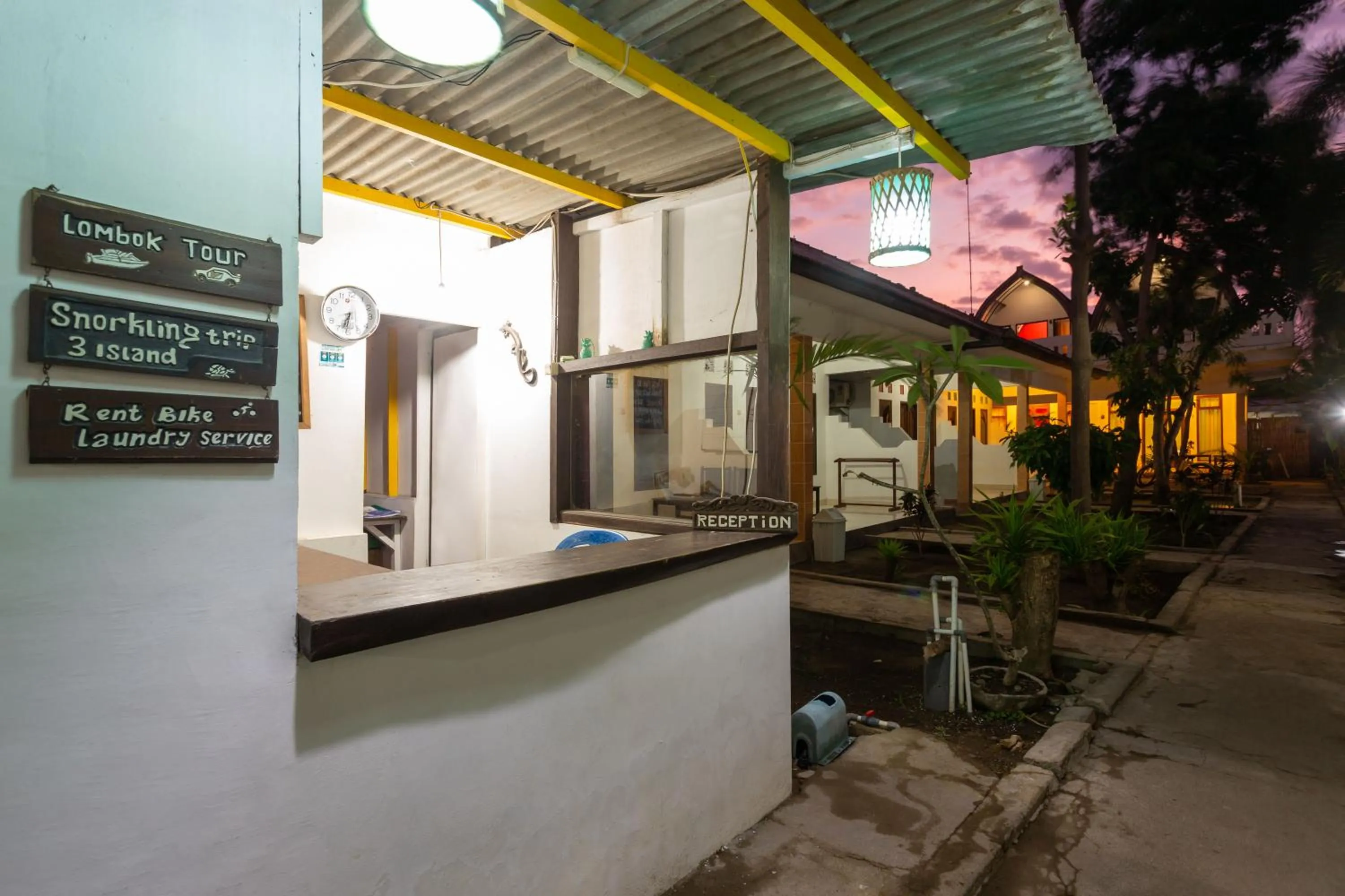 Property building in Kidi's Lodge Gilitrawangan