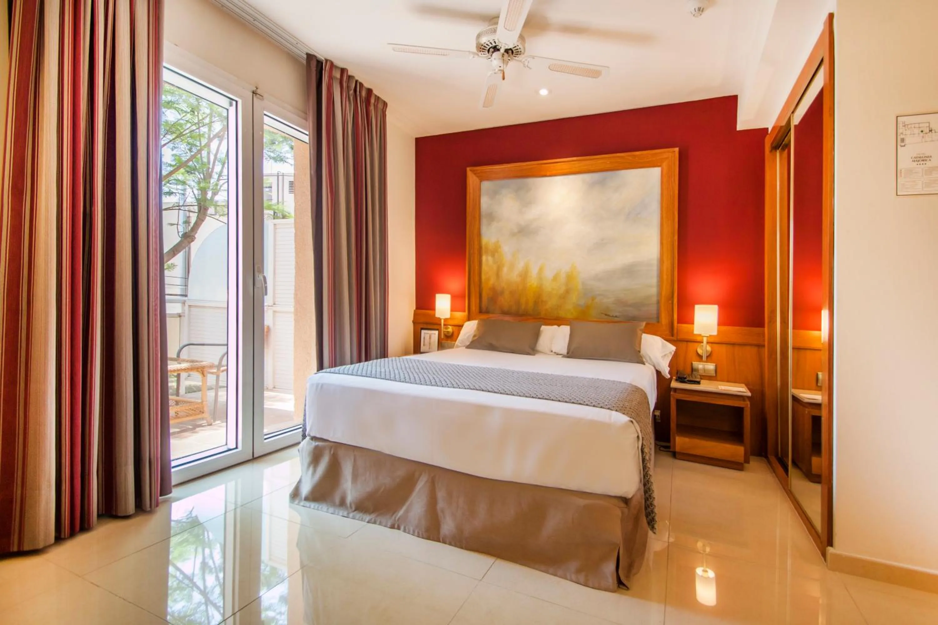 Bed in Catalonia Majórica