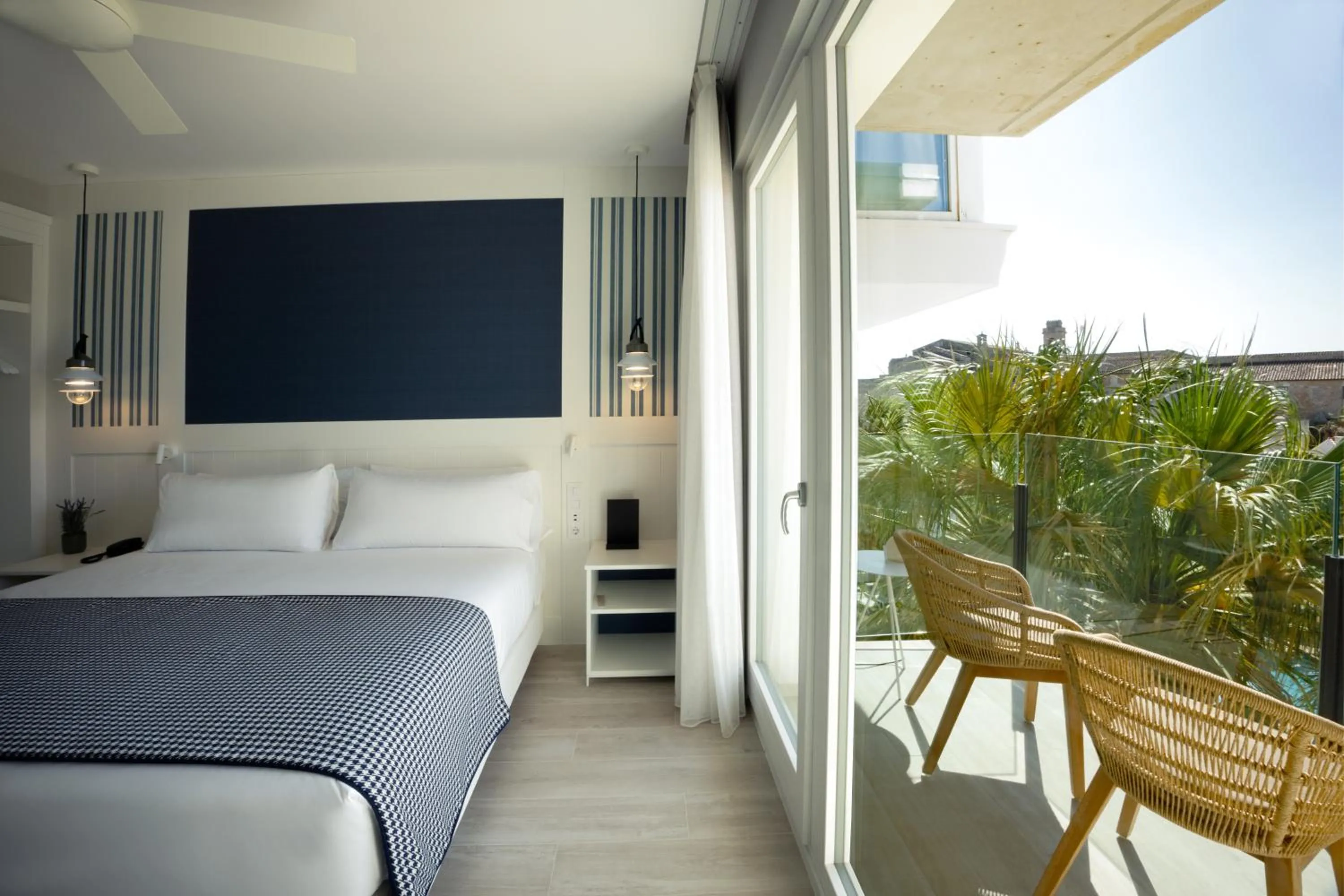 Balcony/Terrace, Bed in Catalonia Mirador des Port