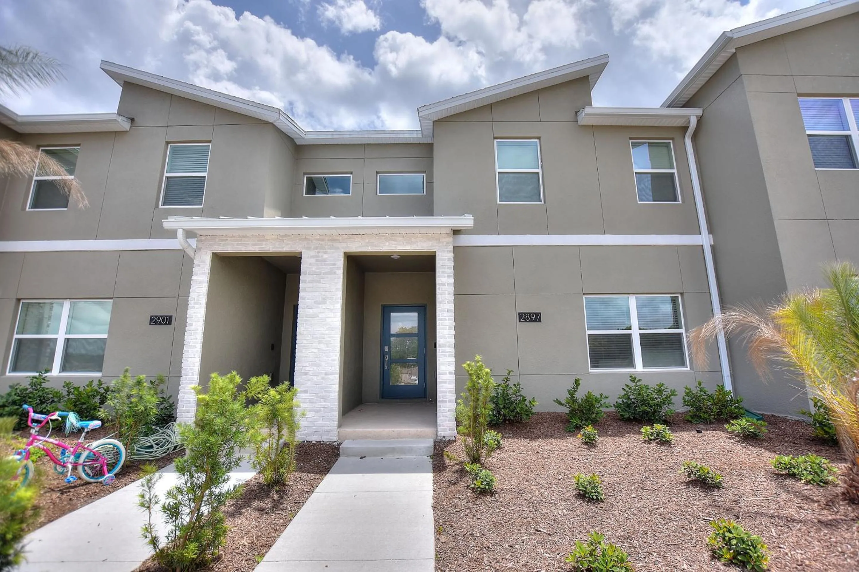 Property building in Barefoot Breeze - Storey Lake By Shine Villas #833