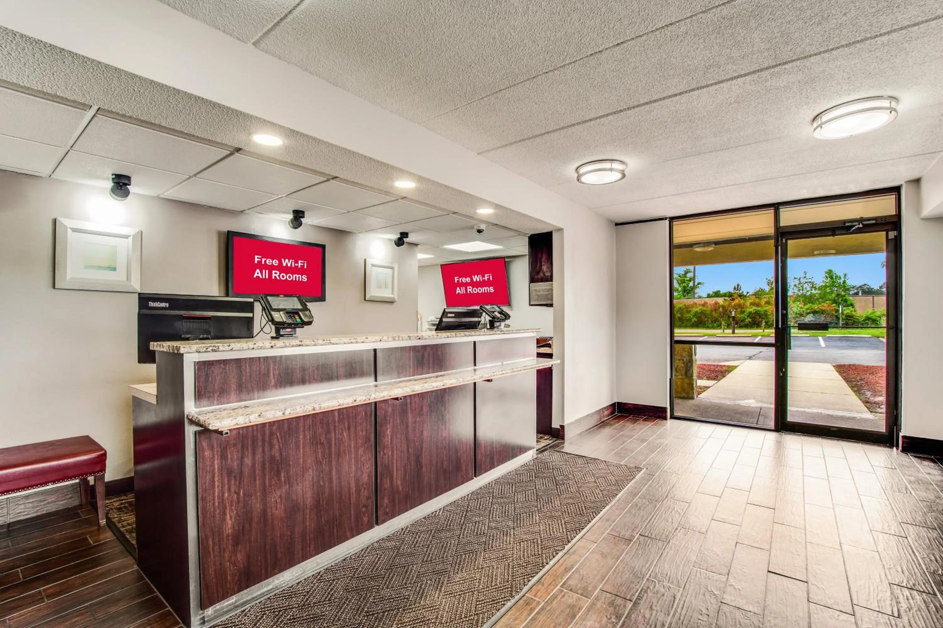 Lobby or reception in Red Roof Inn Columbia East - Ft Jackson