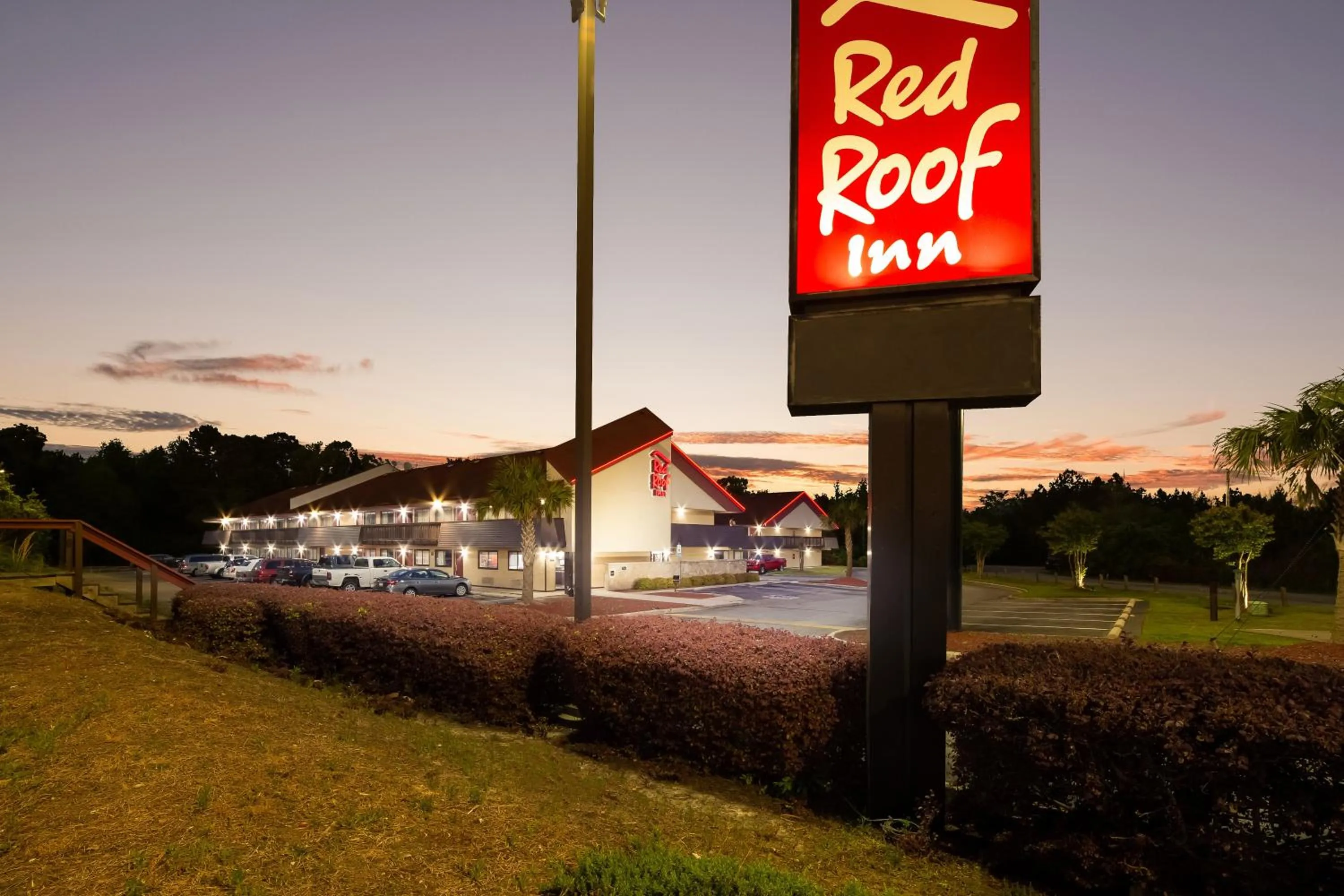 Property building in Red Roof Inn Columbia East - Ft Jackson