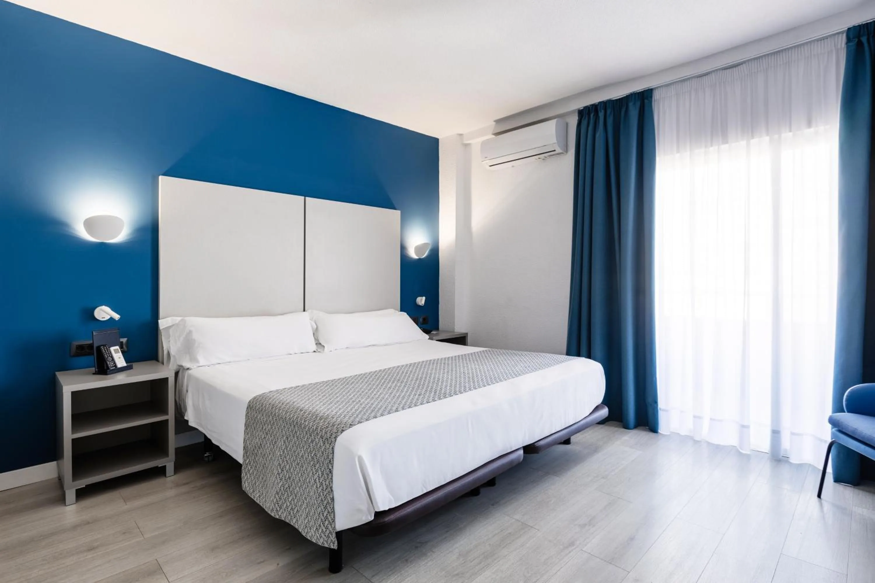 Bed in Catalonia Punta del Rey