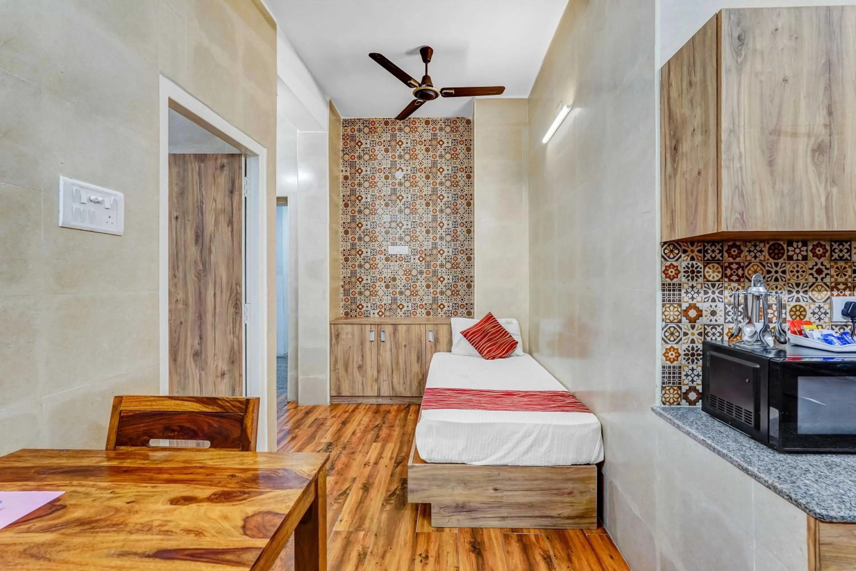 Restaurant/places to eat, Bed in Season 4 Residences - 1BHK furnished apartments (near Apollo Proton, Tidal park)