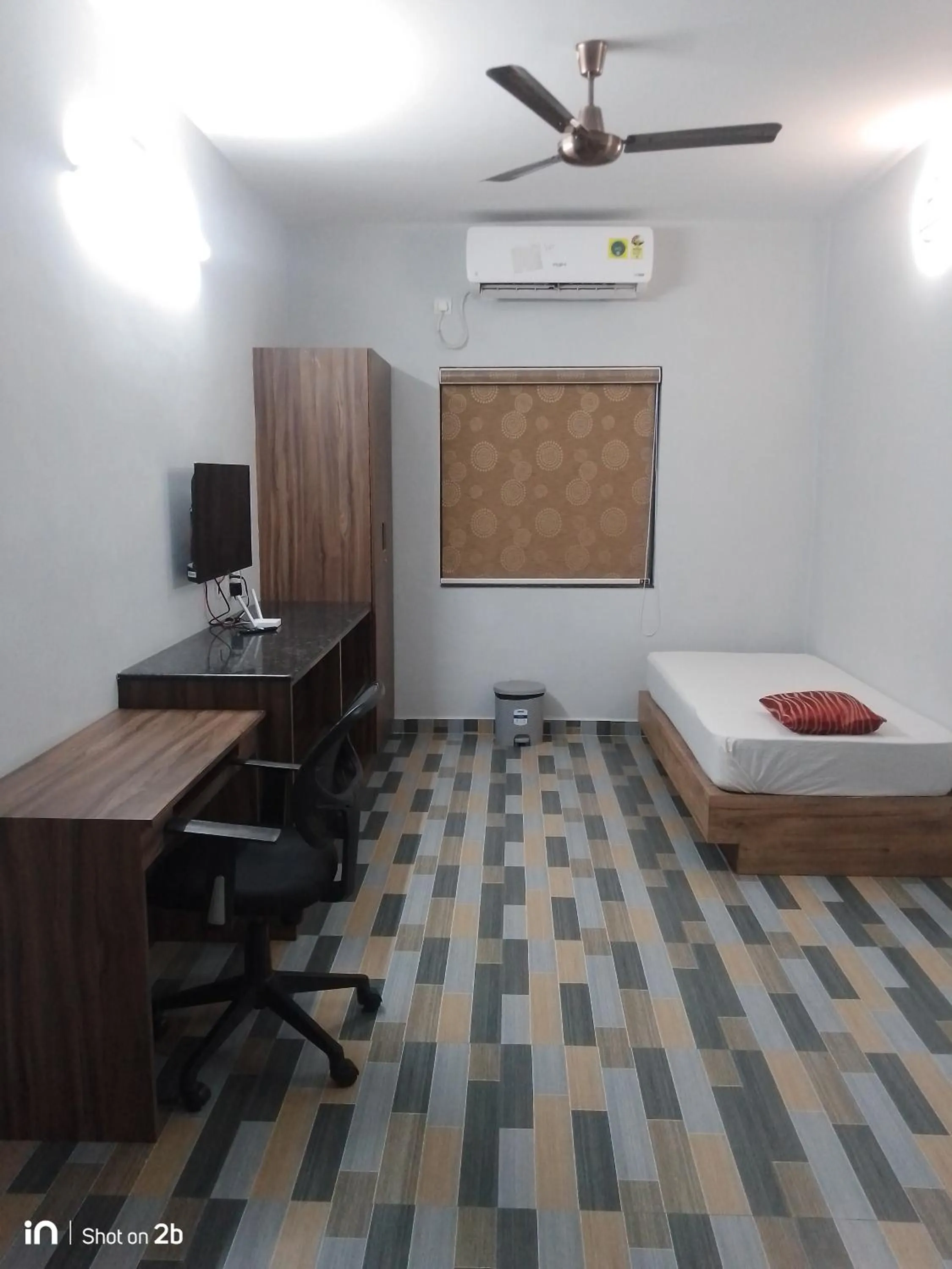 Property building, Bed in Season 4 Residences - 1BHK furnished apartments (near Apollo Proton, Tidal park)