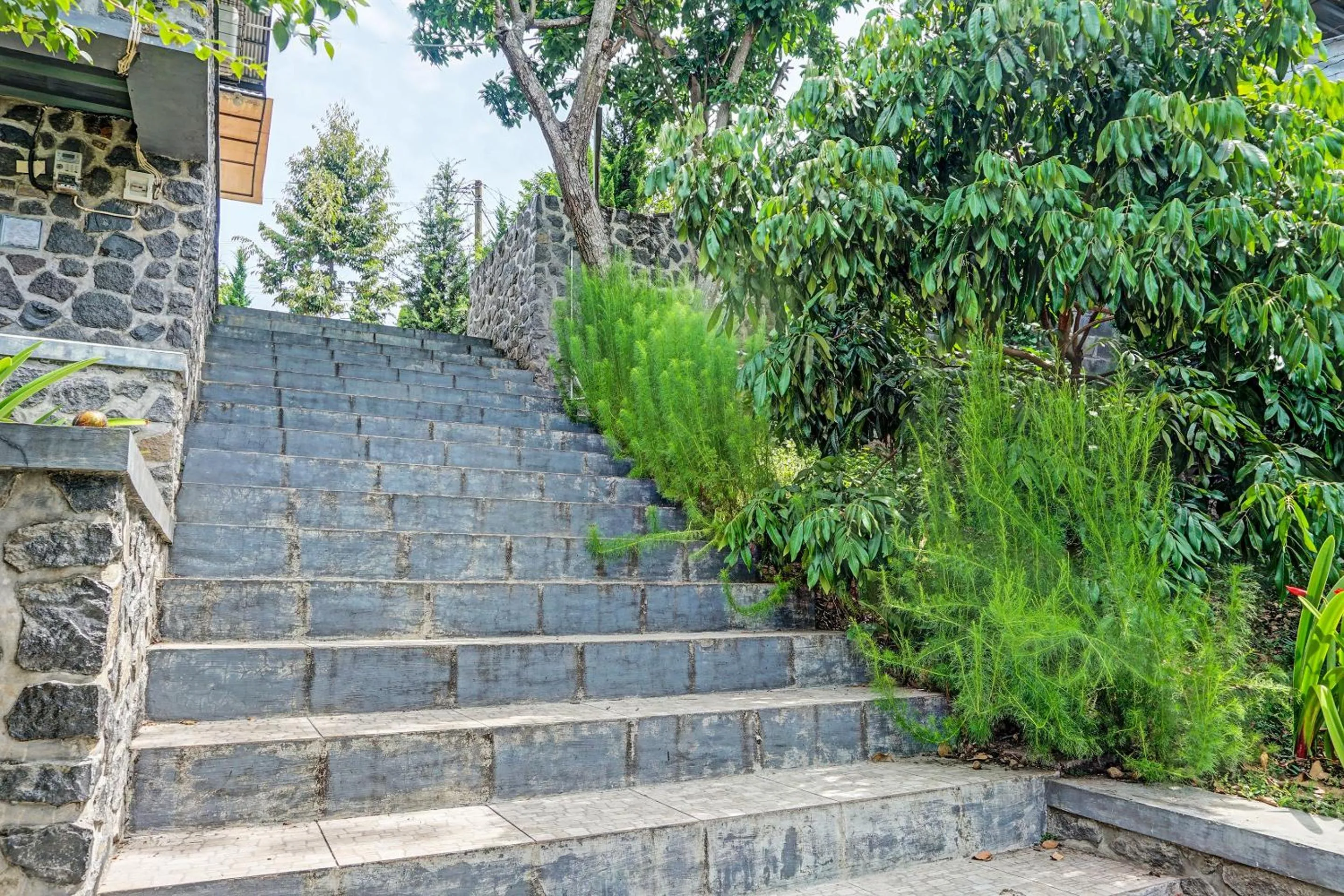 Lobby or reception in Hotel O Juanda Homestay Syariah