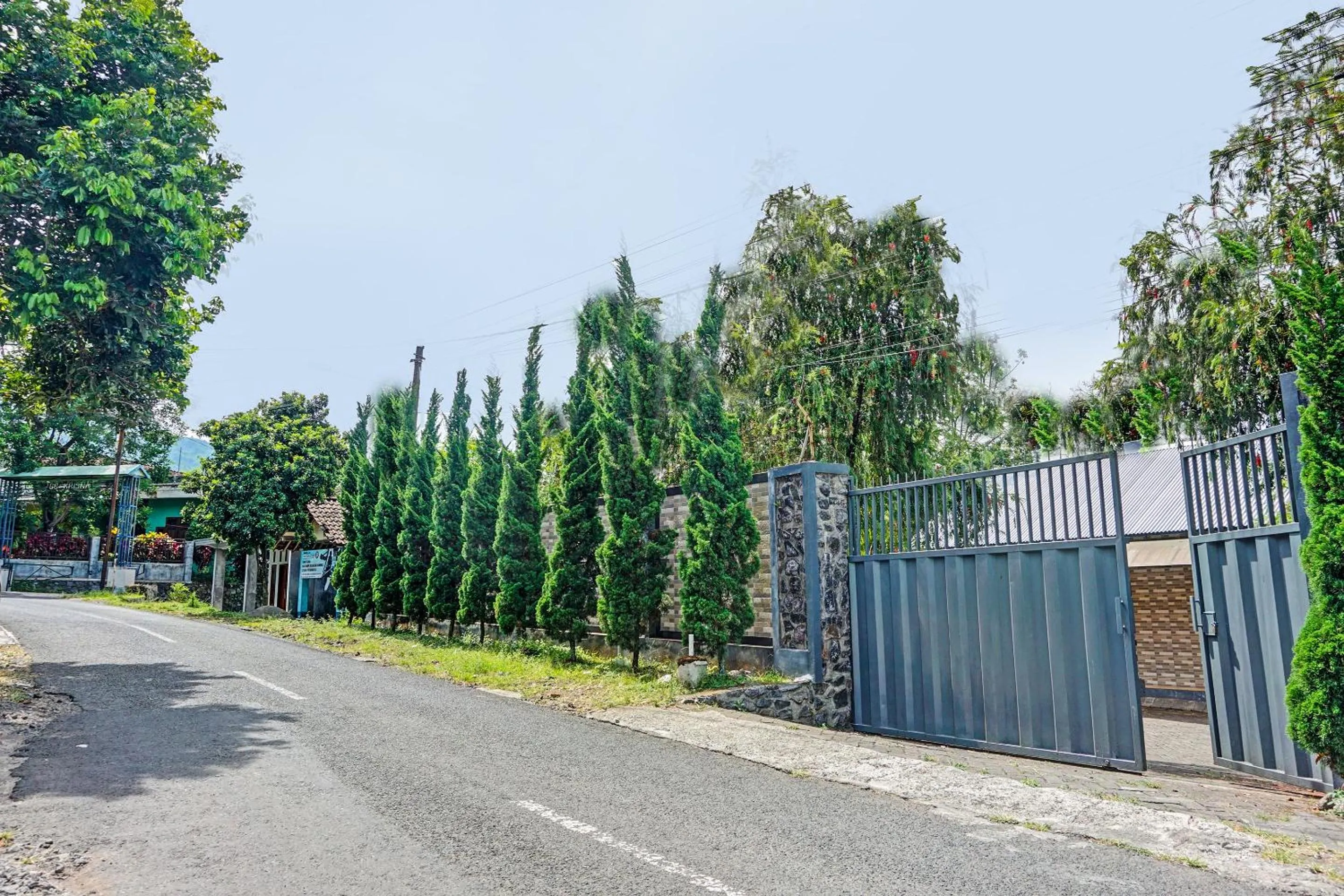 Facade/entrance in Hotel O Juanda Homestay Syariah