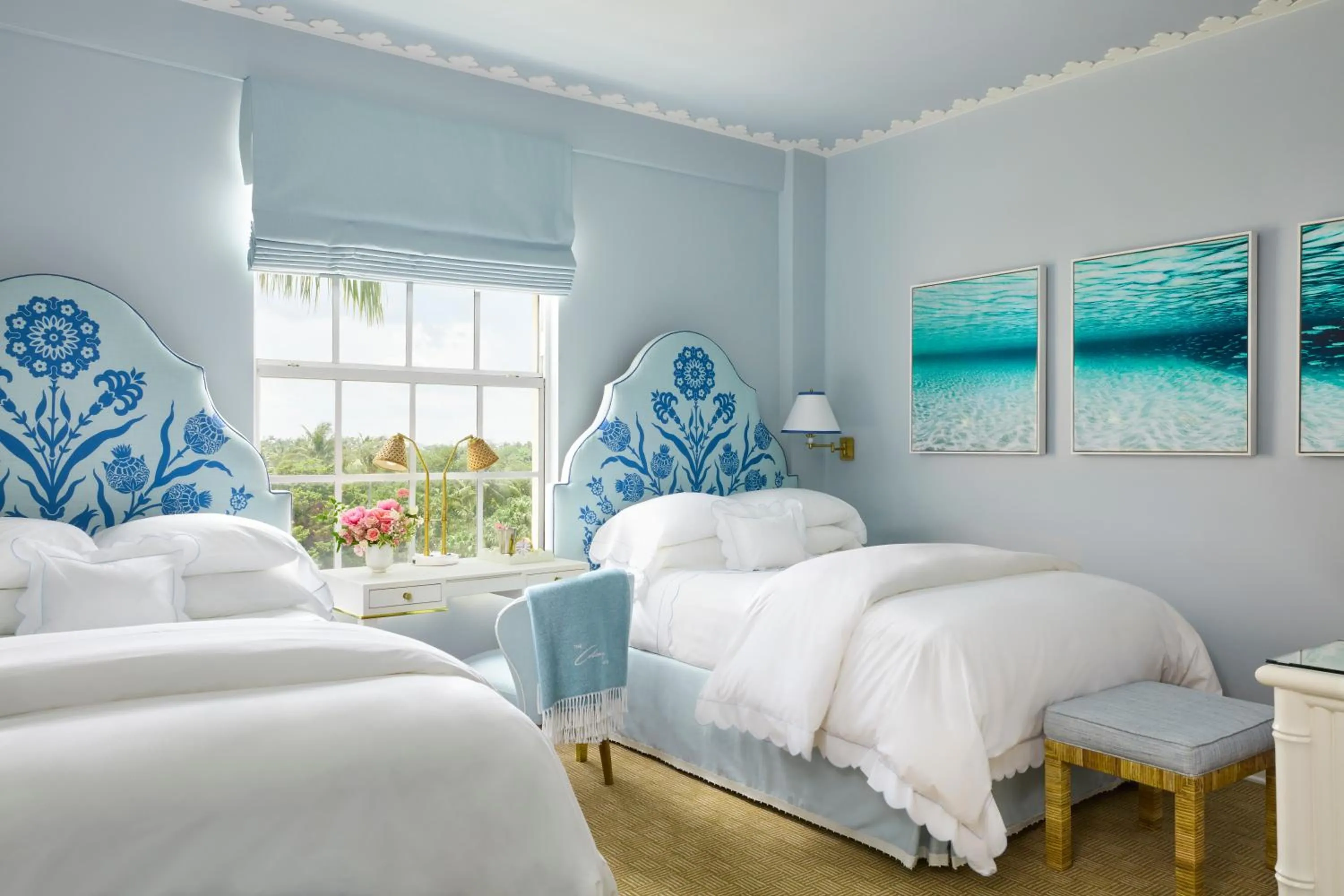 Bedroom, Bed in The Colony Hotel