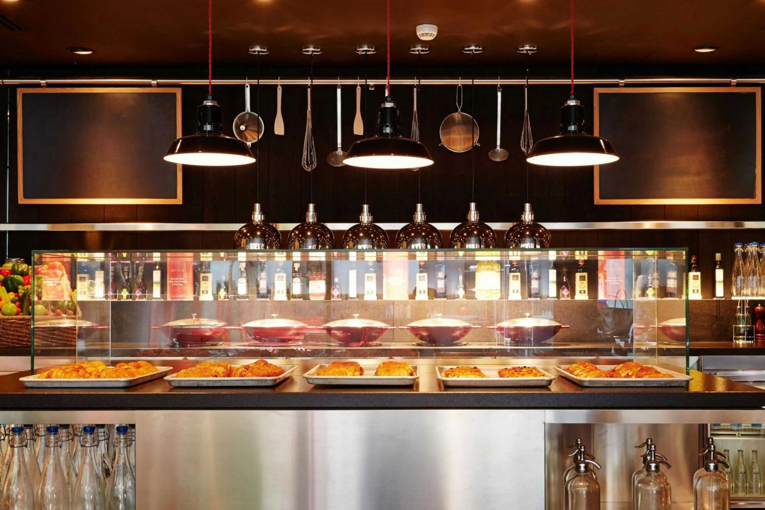 Restaurant/places to eat in citizenM New York Times Square