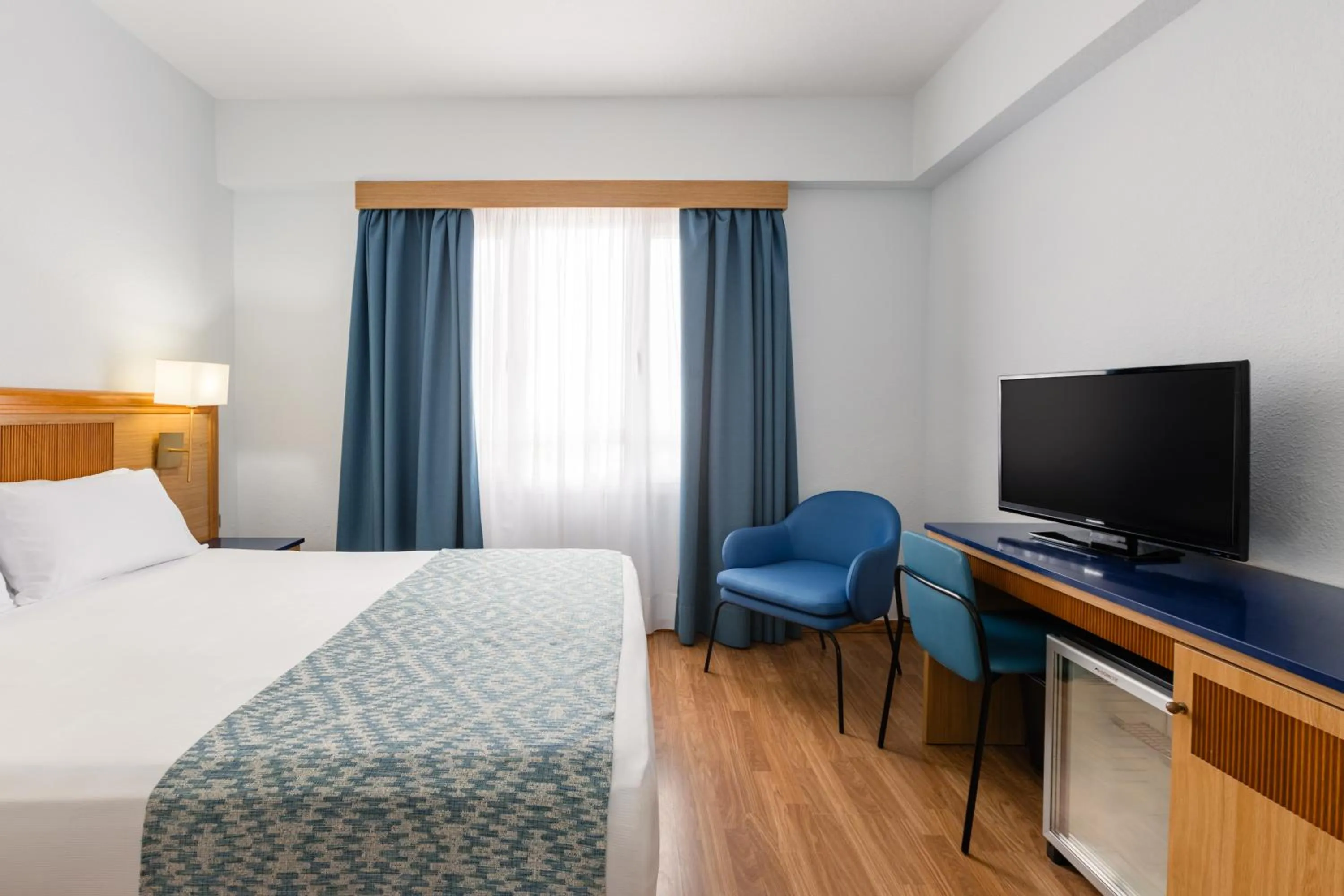 Bedroom, Bed in Catalonia Las Vegas - Adults Only