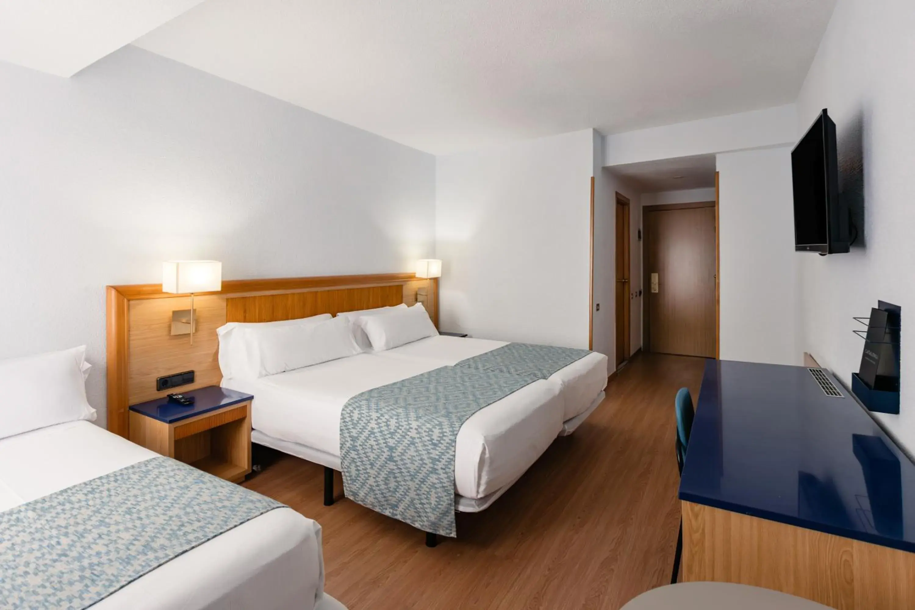 Triple Room (3 Adults) in Catalonia Las Vegas - Adults Only Triple Room (3 Adults) in Catalonia Las Vegas - Adults Only